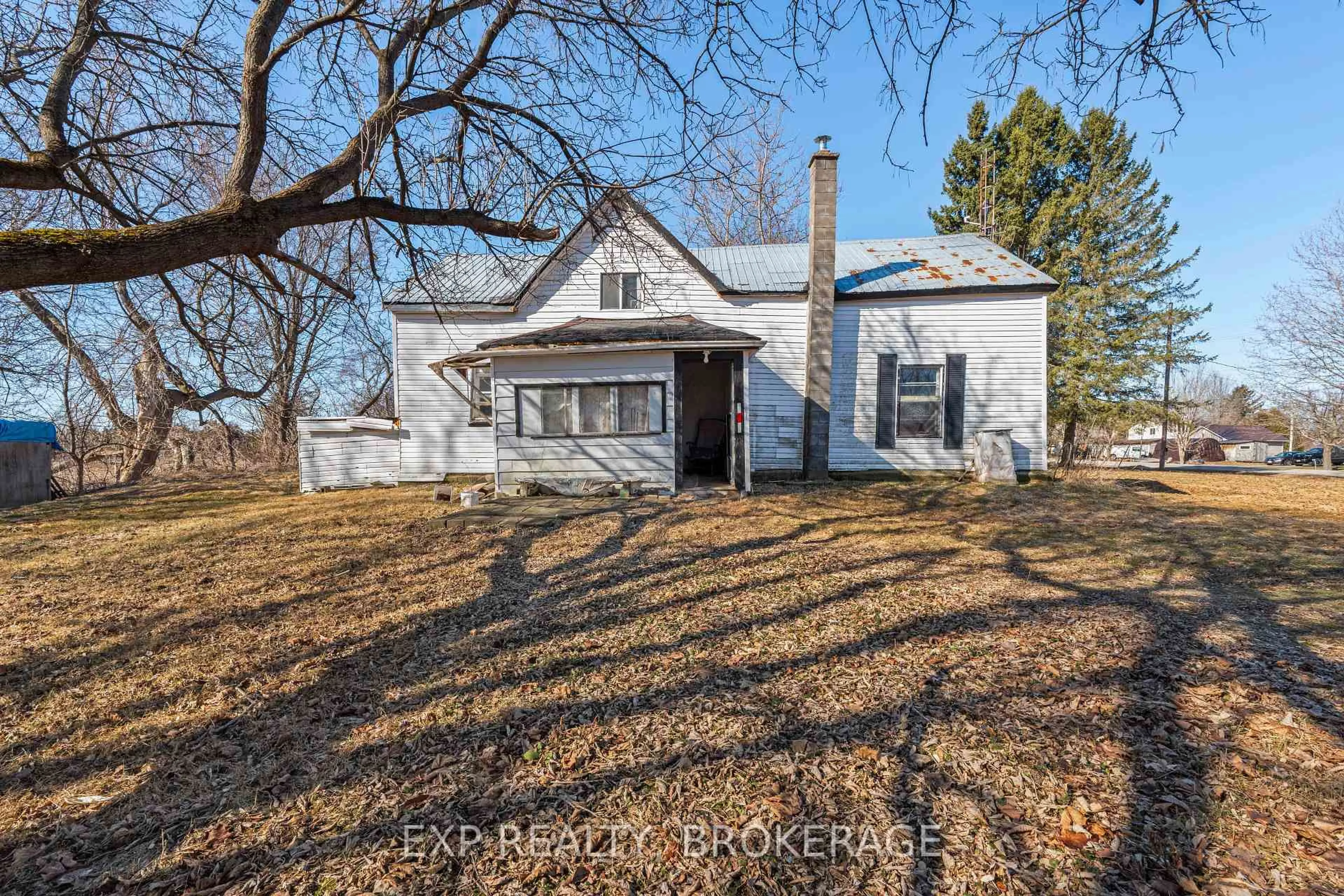 A pic from outside/outdoor area/front of a property/back of a property/a pic from drone, building for 1619 COUNTY 2 Rd, Front of Yonge Ontario K0E 1R0