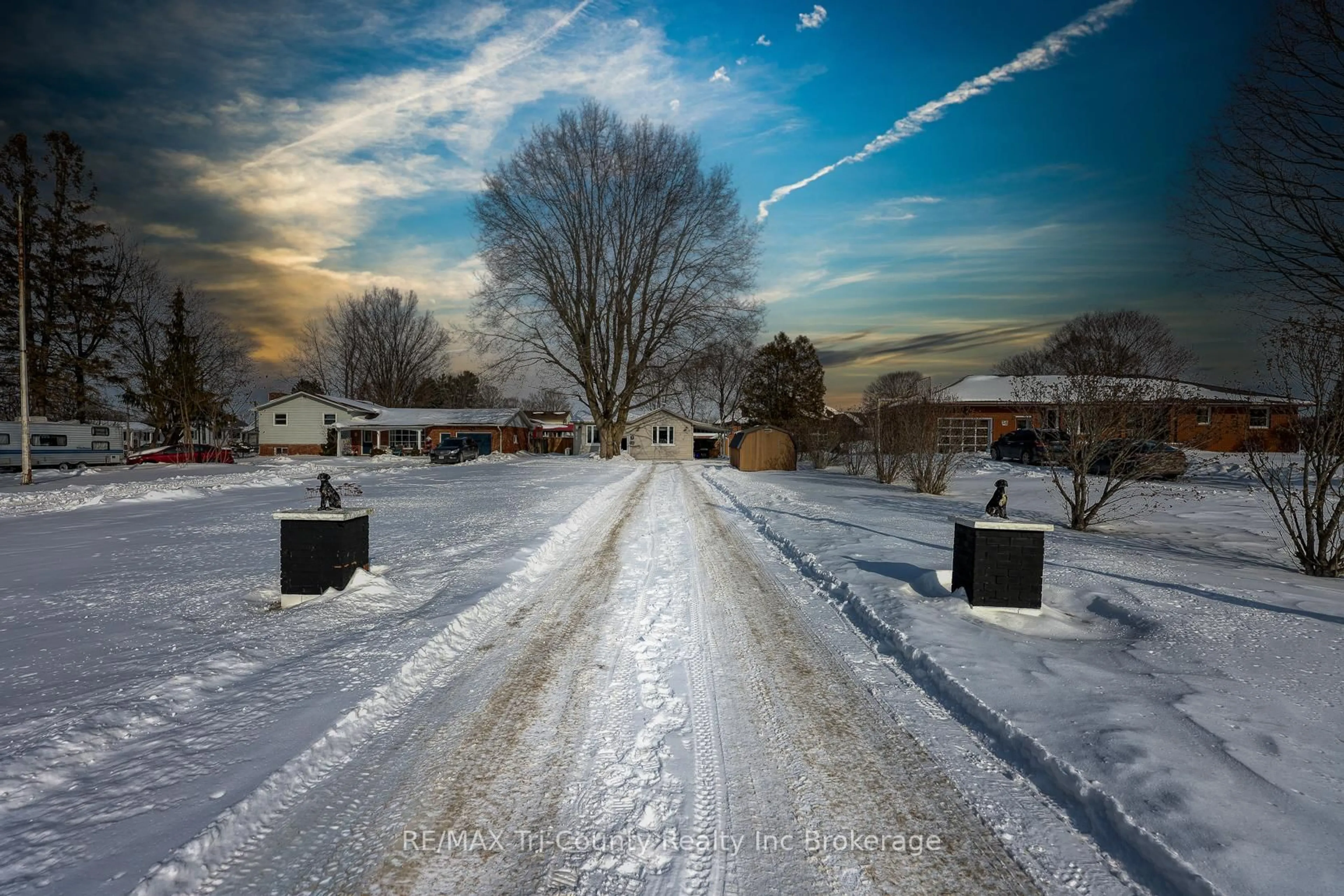 Blurry image for 53 Wellington St, Bayham Ontario N0J 1T0