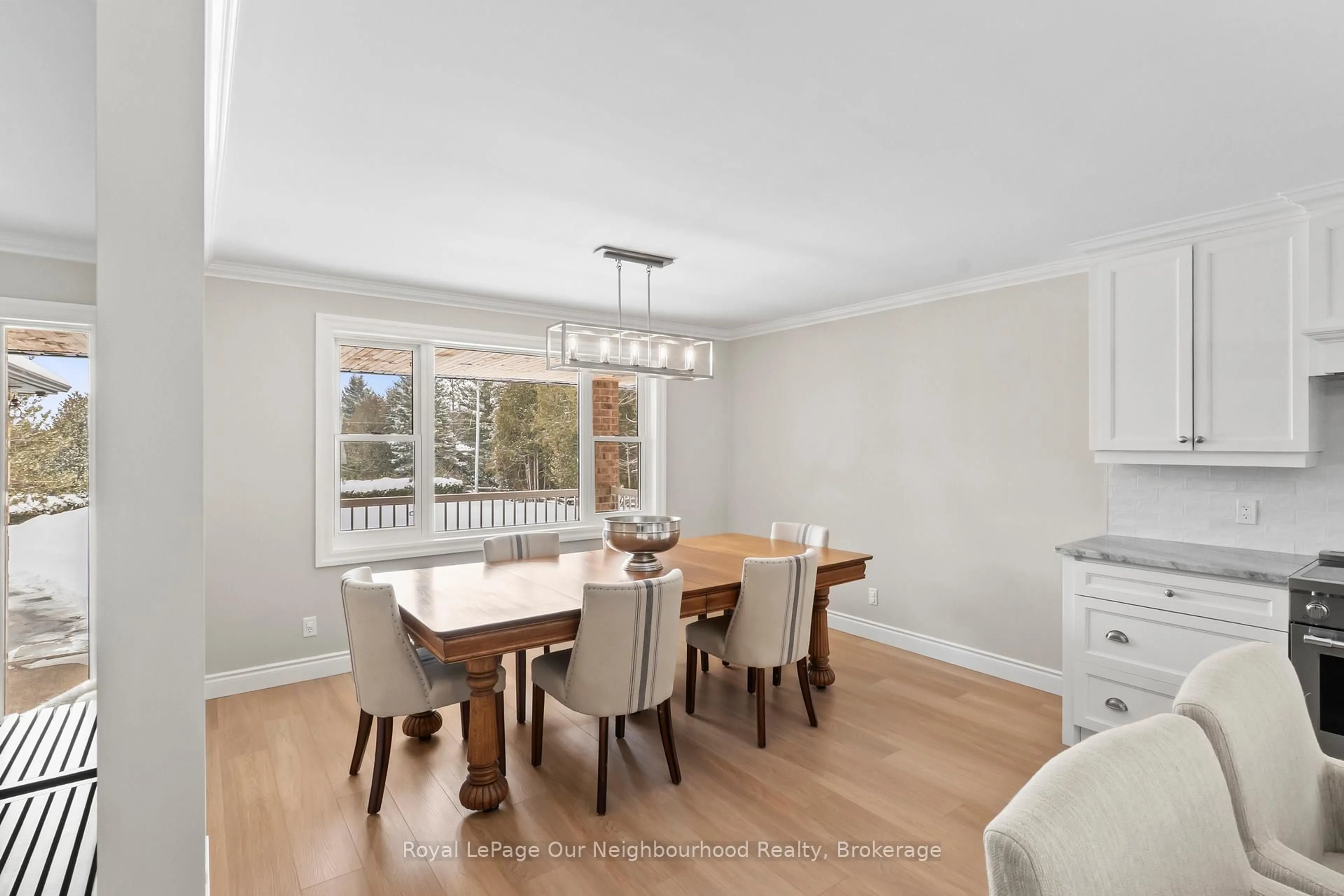 Dining room, wood/laminate floor for 771 Traceys Hill Rd, Kawartha Lakes Ontario K0L 2W0