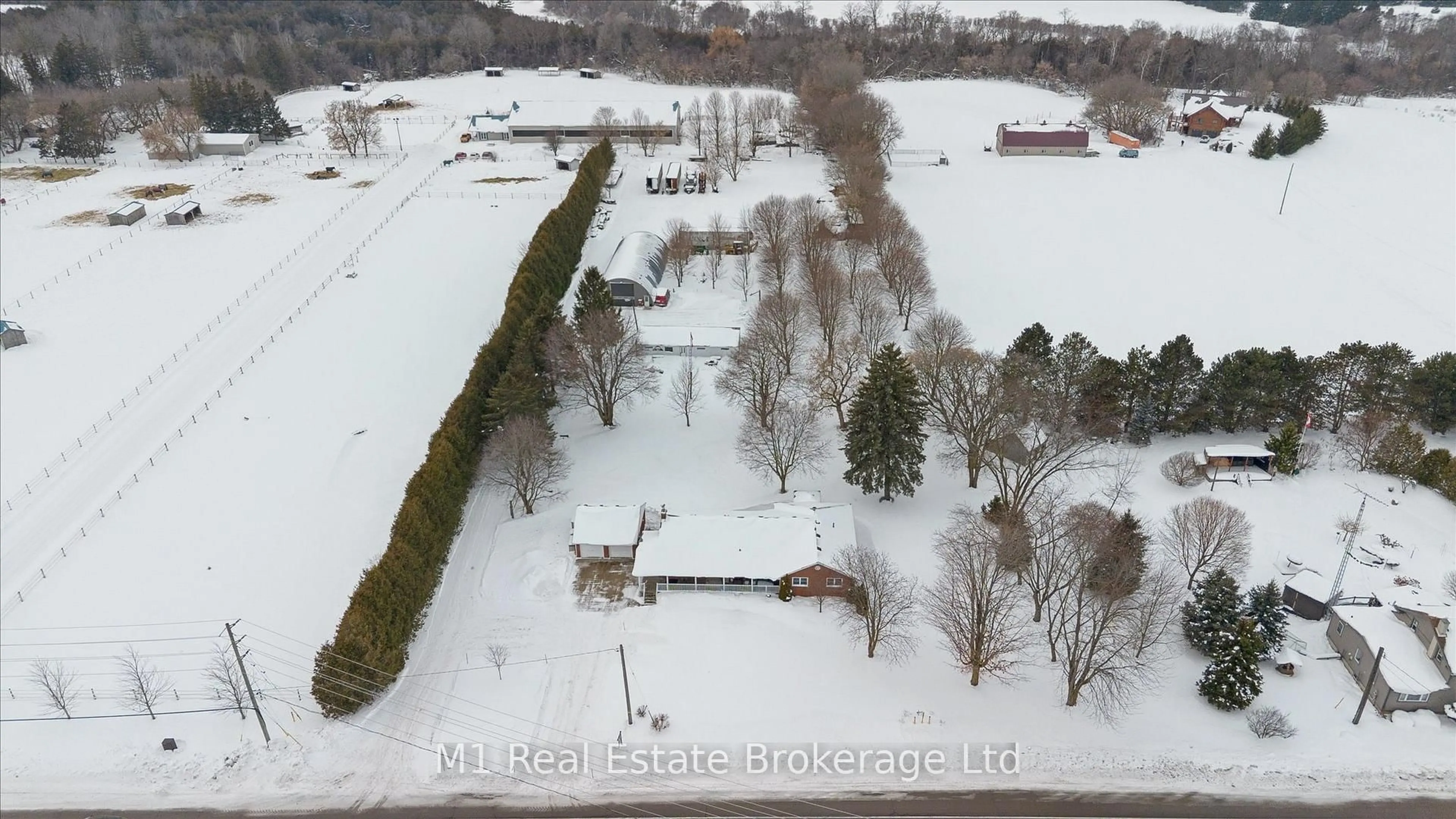 A pic from outside/outdoor area/front of a property/back of a property/a pic from drone, street for 667 Sawmill Rd, Woolwich Ontario N2J 4G8