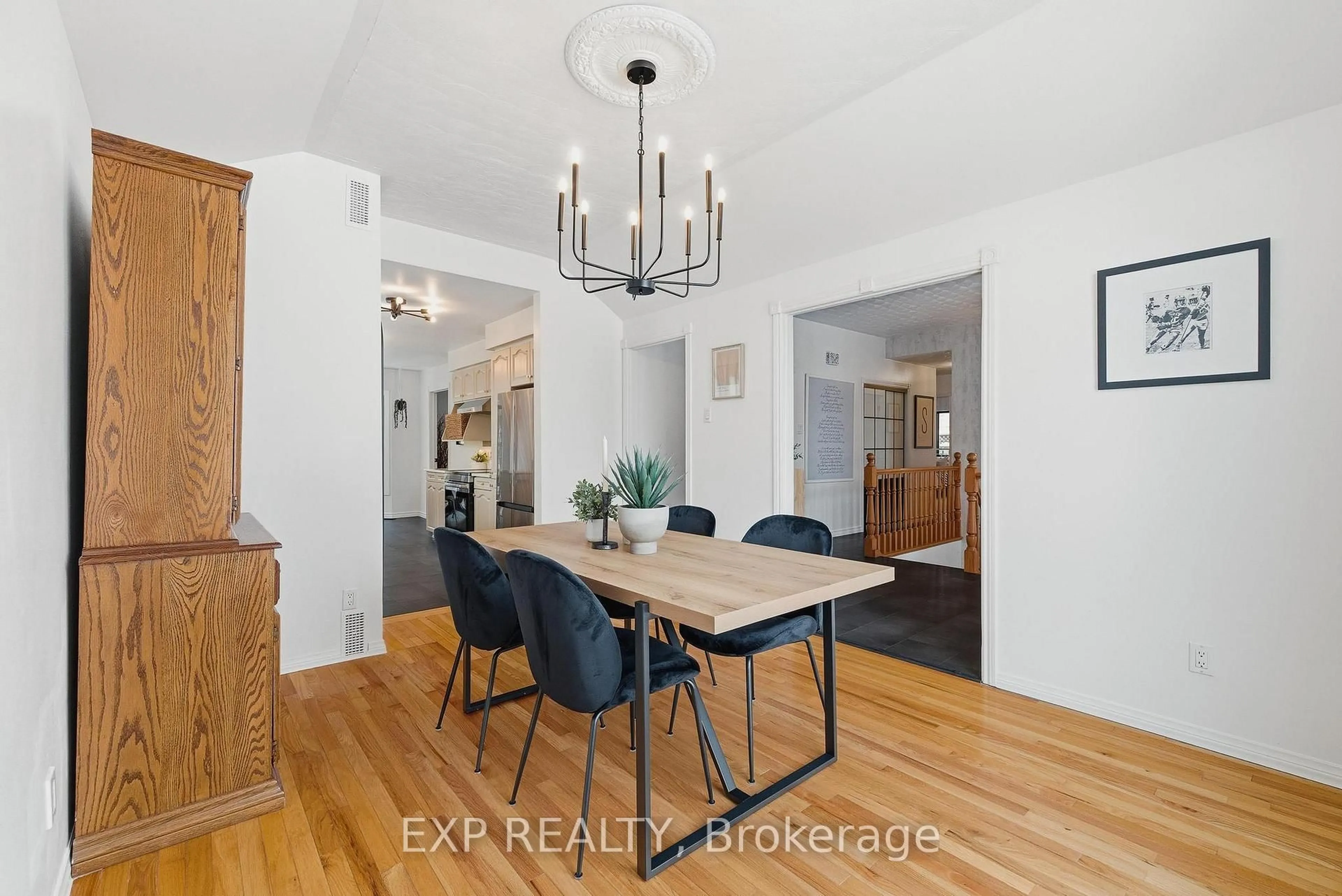 Dining room, unknown for 523 Forest Hill Dr, Kitchener Ontario N2M 5N5