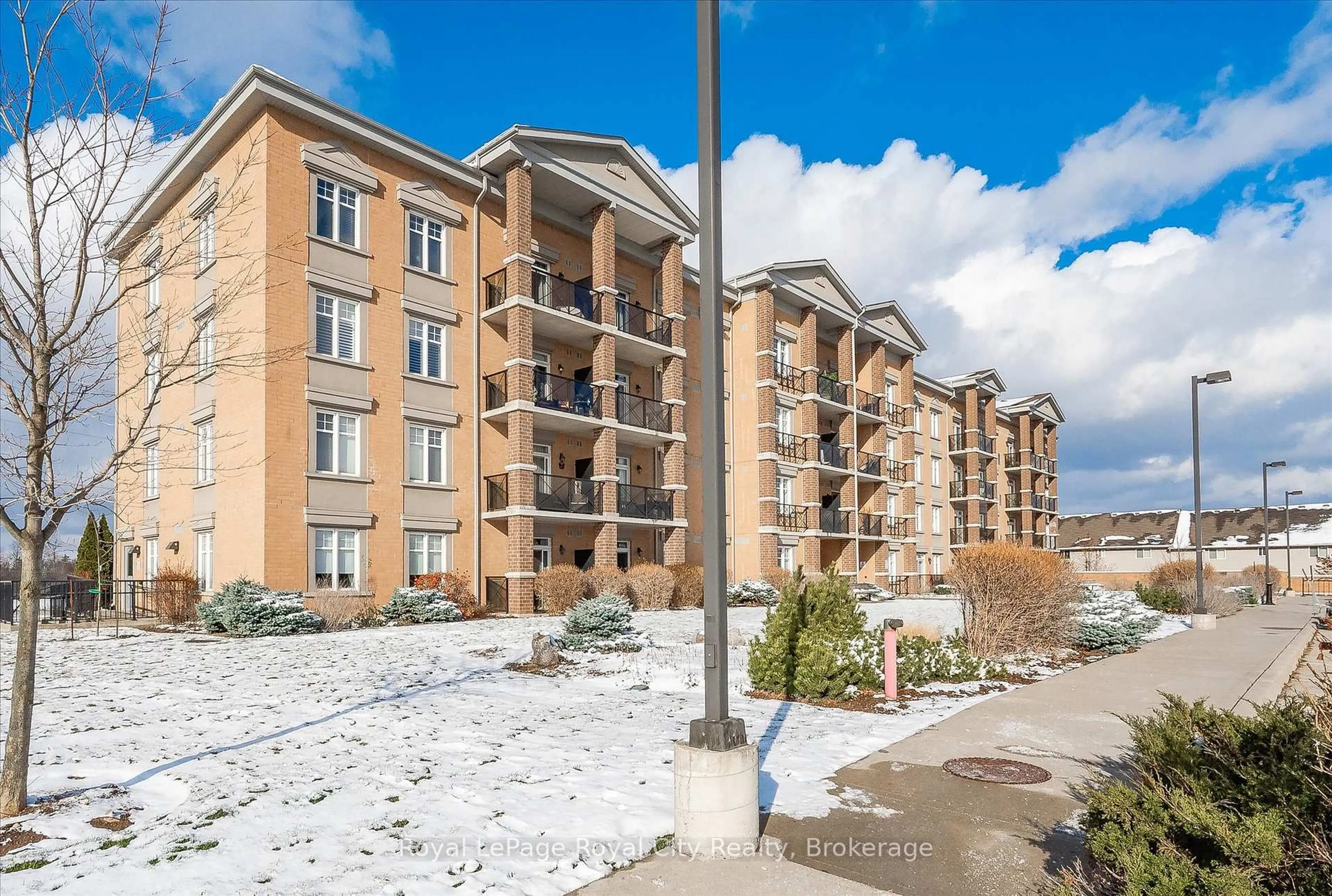 Patio, building for 2 Colonial Dr #207, Guelph Ontario N1L 0K8