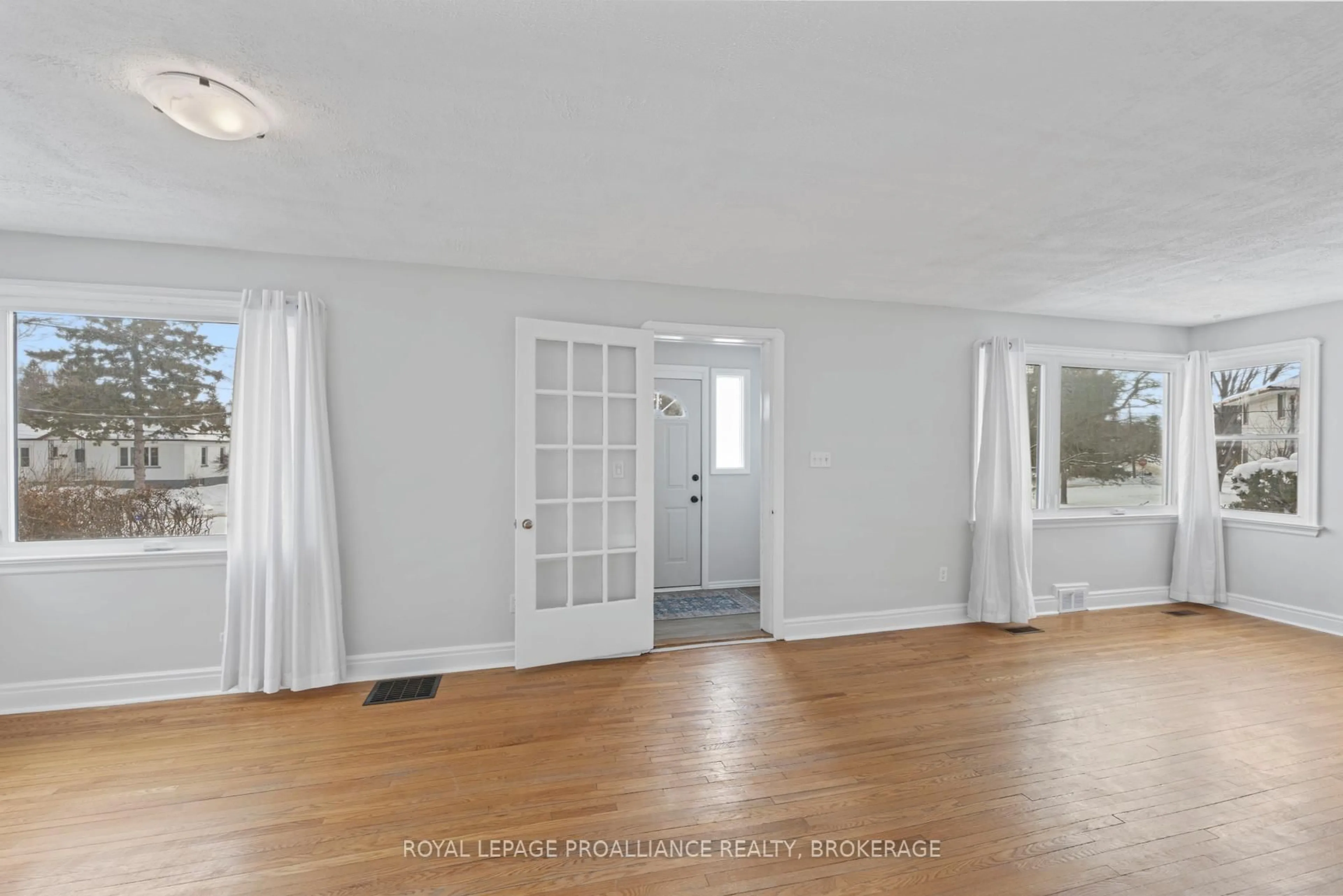 A pic of a room for 120 Hillendale Ave, Kingston Ontario K7M 1S7