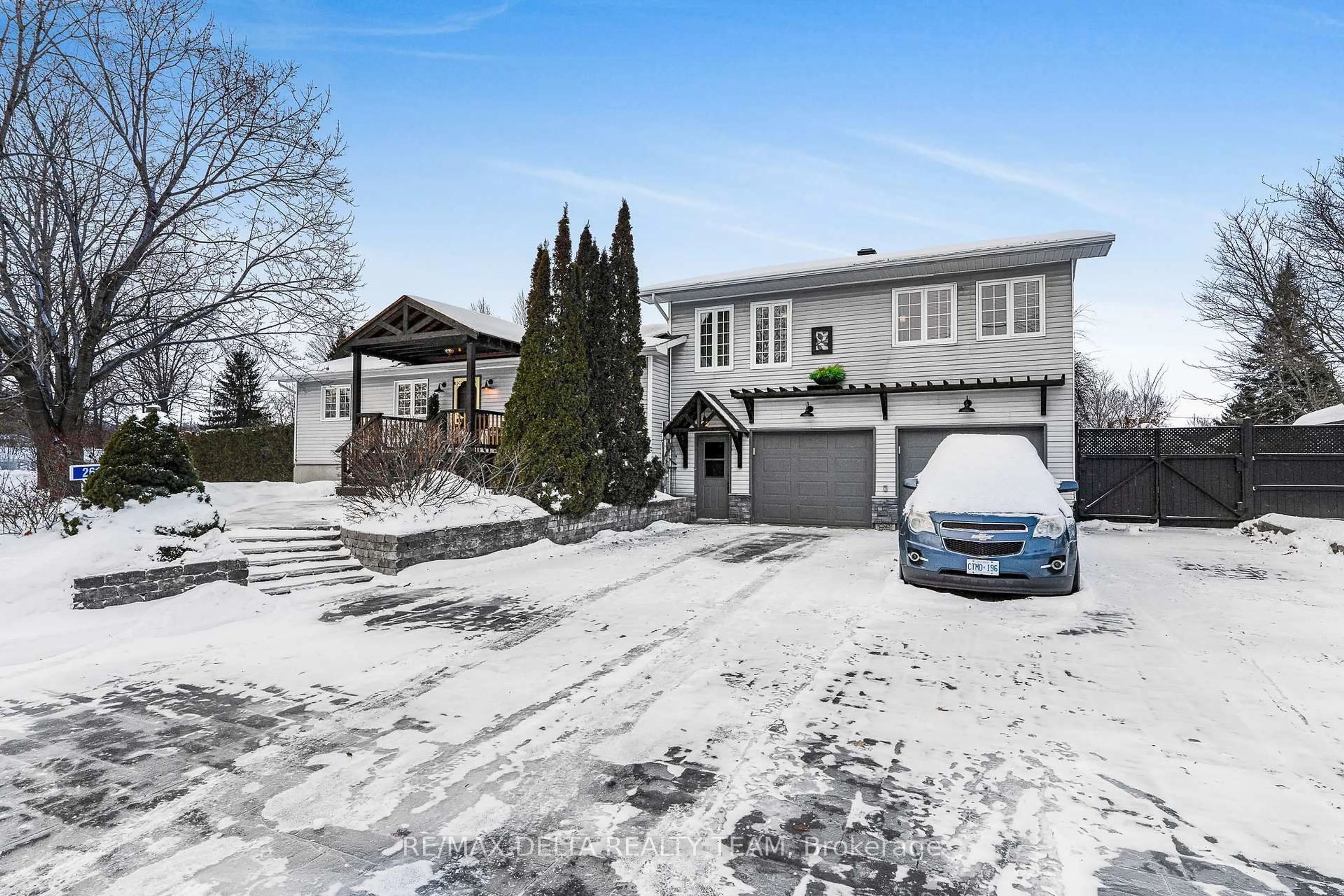 A pic from outside/outdoor area/front of a property/back of a property/a pic from drone, street for 261 Agathe St, Clarence-Rockland Ontario K4K 1K7