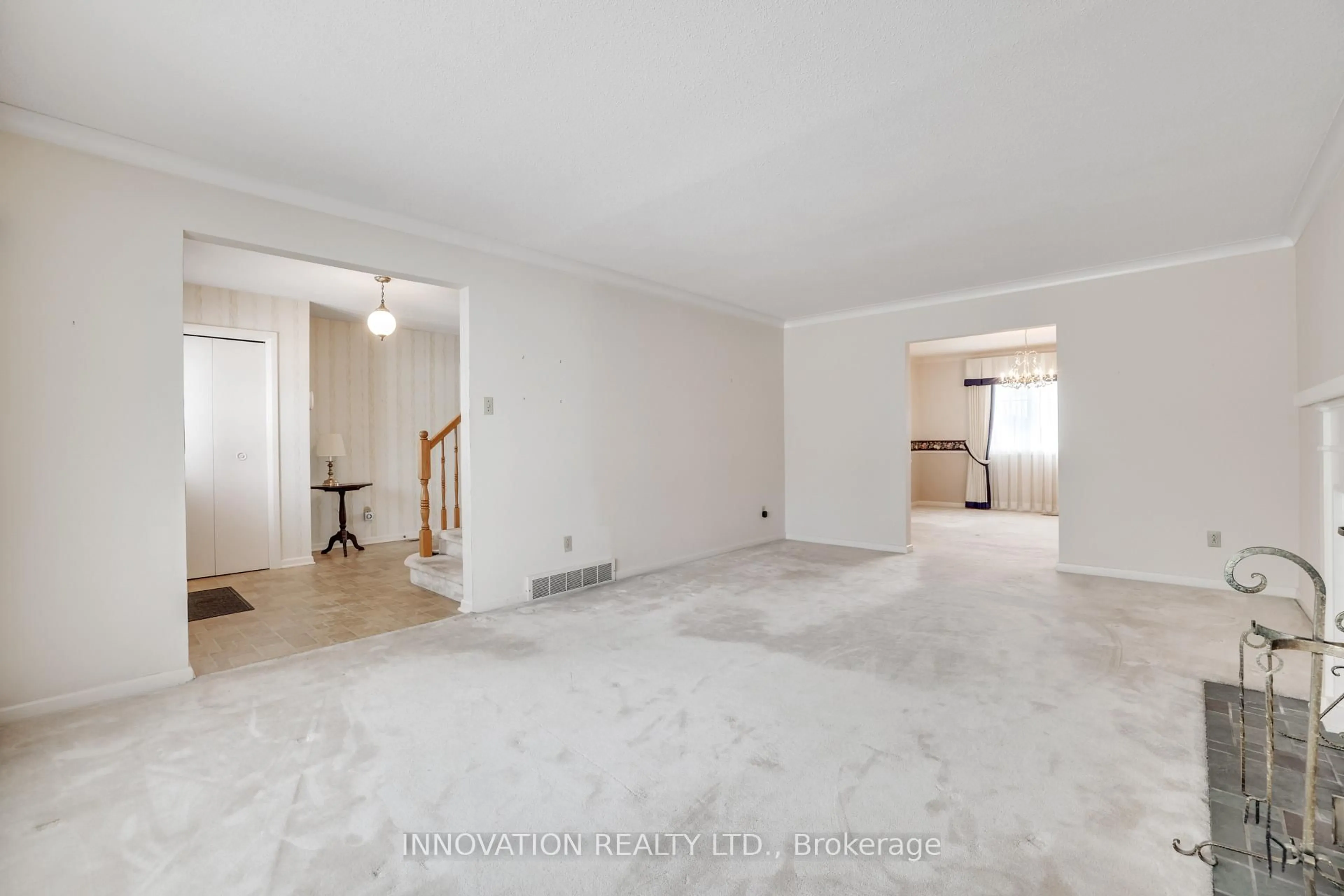 A pic of a room for 935 Parkhaven Ave, Ottawa Ontario K2B 5K4