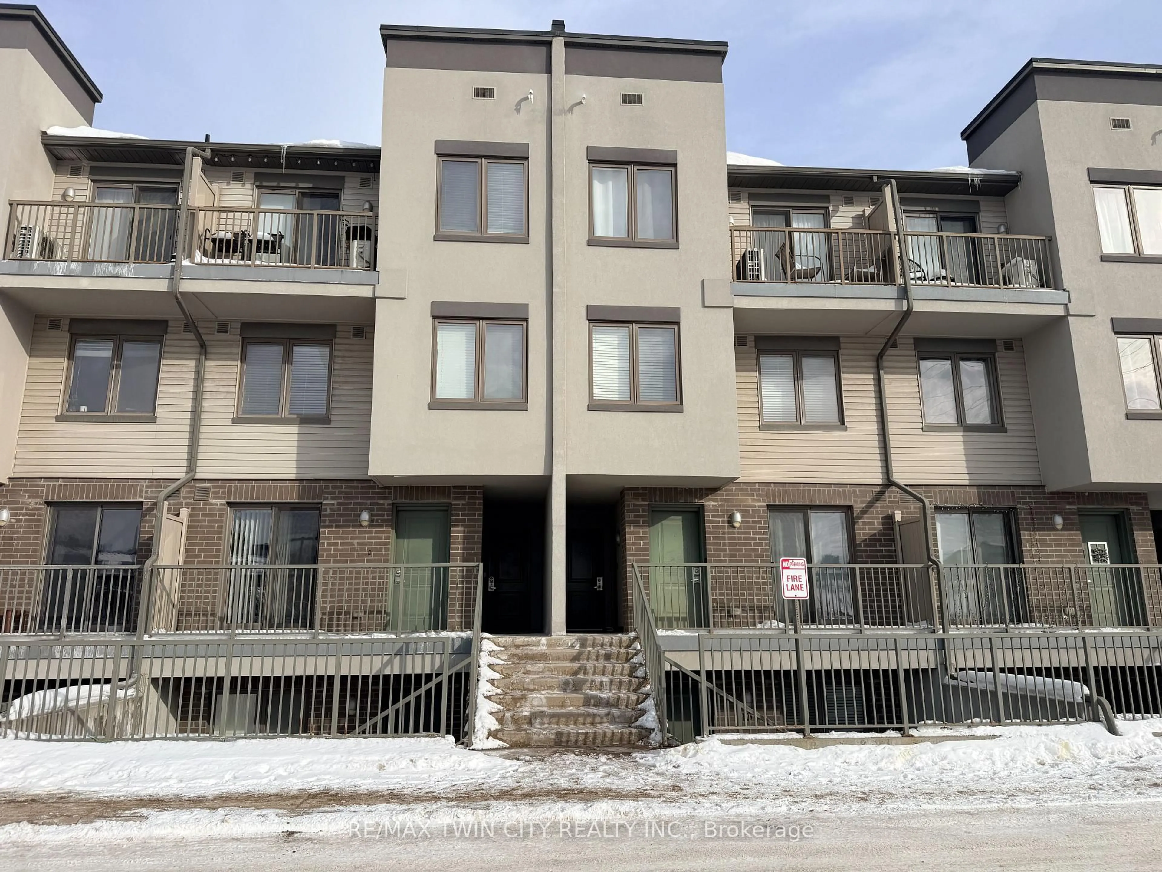 Unknown for 350 Fisher Mills Rd #18, Cambridge Ontario N3C 0G8