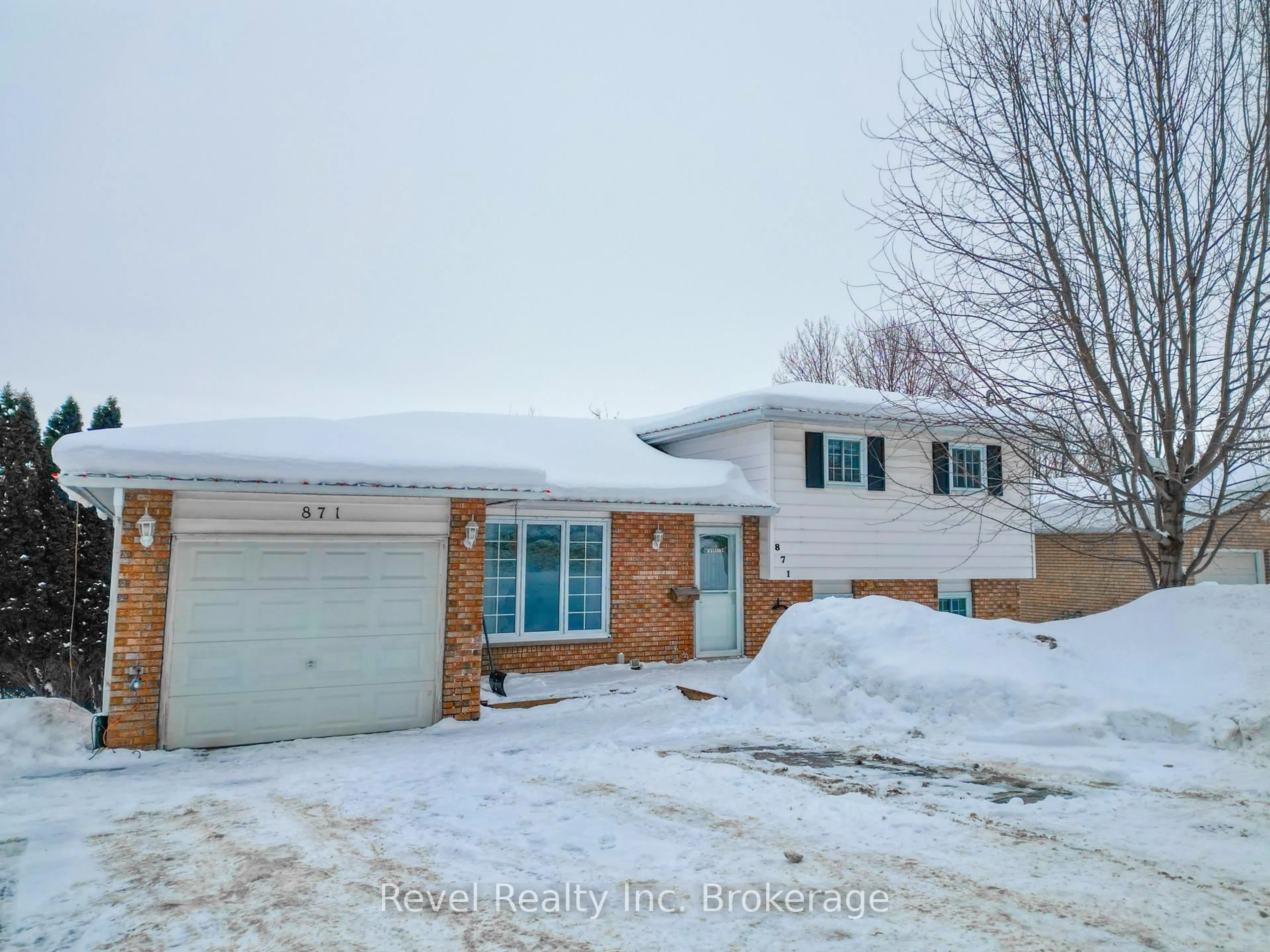 Unknown for 871 Ski Club Rd, North Bay Ontario P1B 7R5