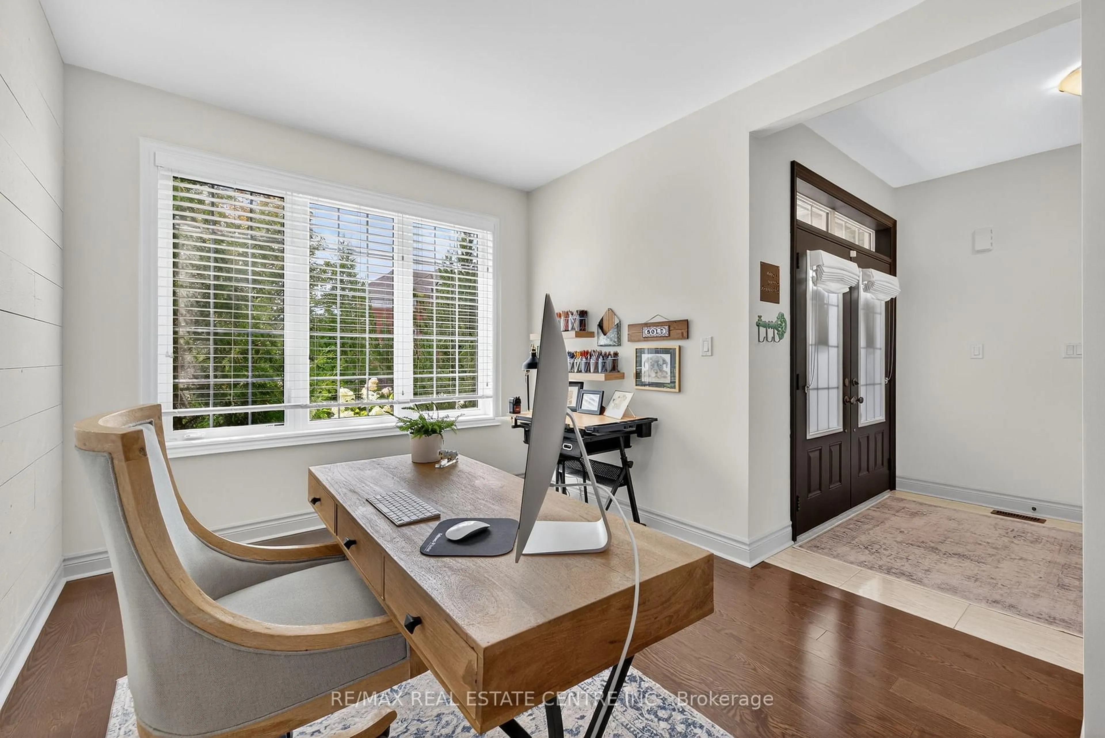 Unknown for 53 Anderson Ave, Mono Ontario L9W 6T2