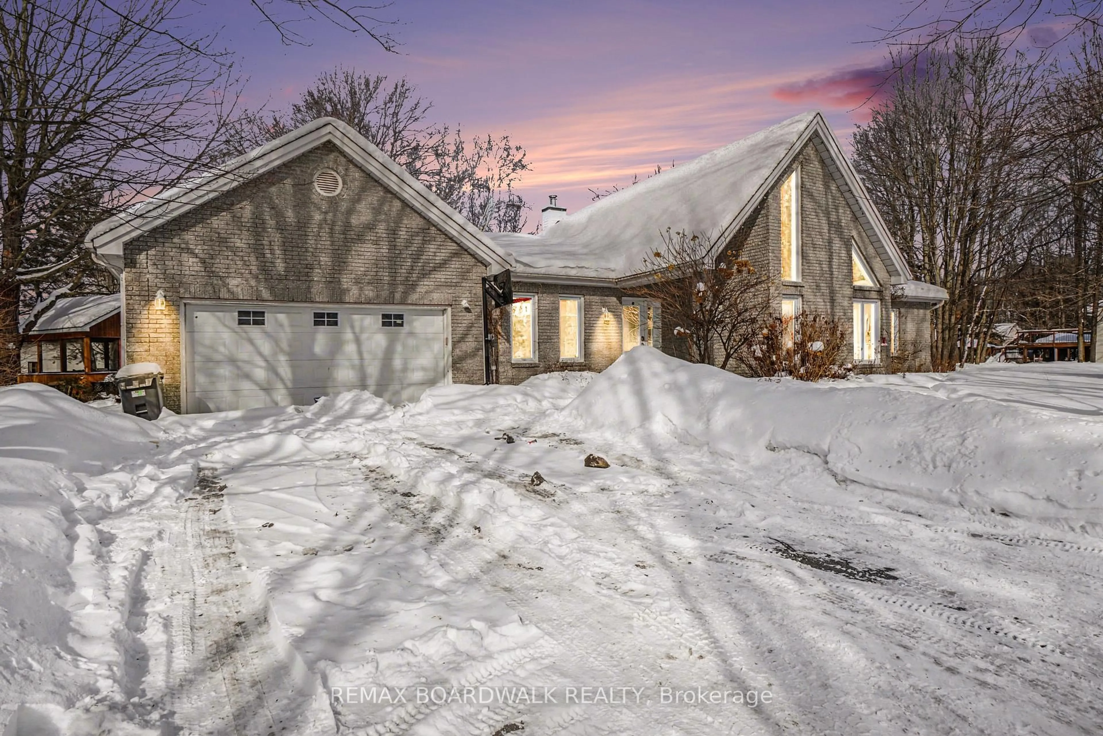 A pic from outside/outdoor area/front of a property/back of a property/a pic from drone, street for 70 Linda St, The Nation Ontario K0A 2M0