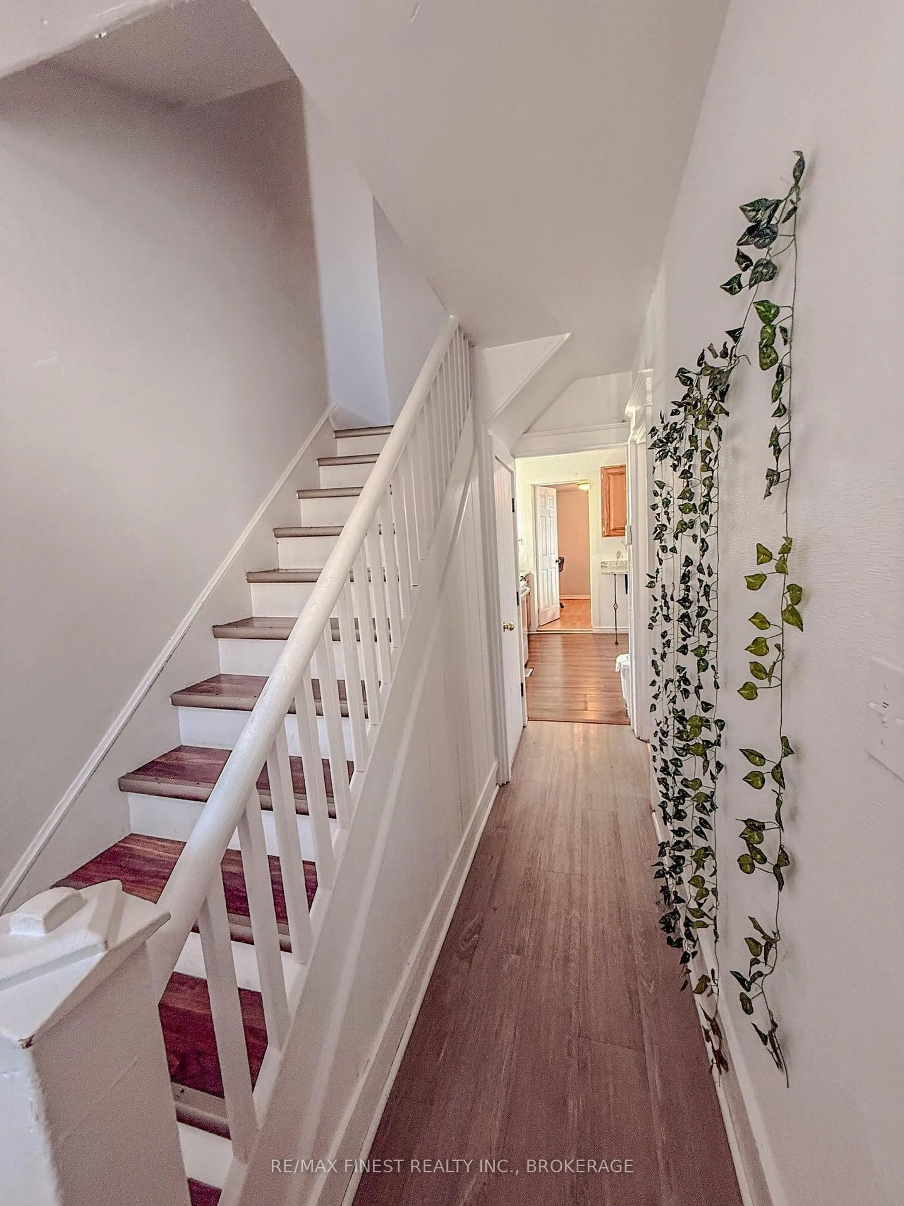 Unknown for 80 Main St, Kingston Ontario K7K 3Y8