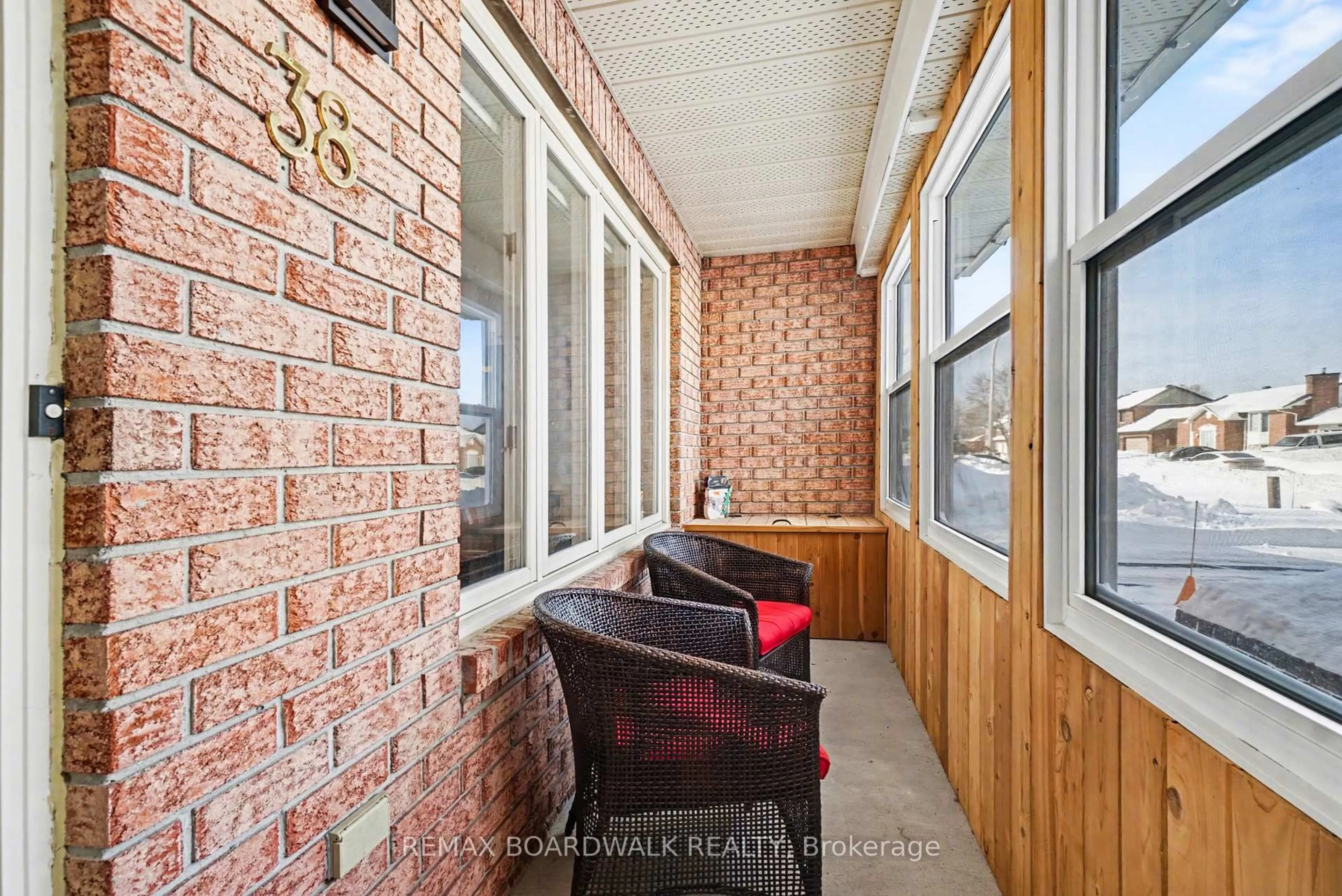 Unknown for 38 Lapointe Blvd, Russell Ontario K0A 1W0