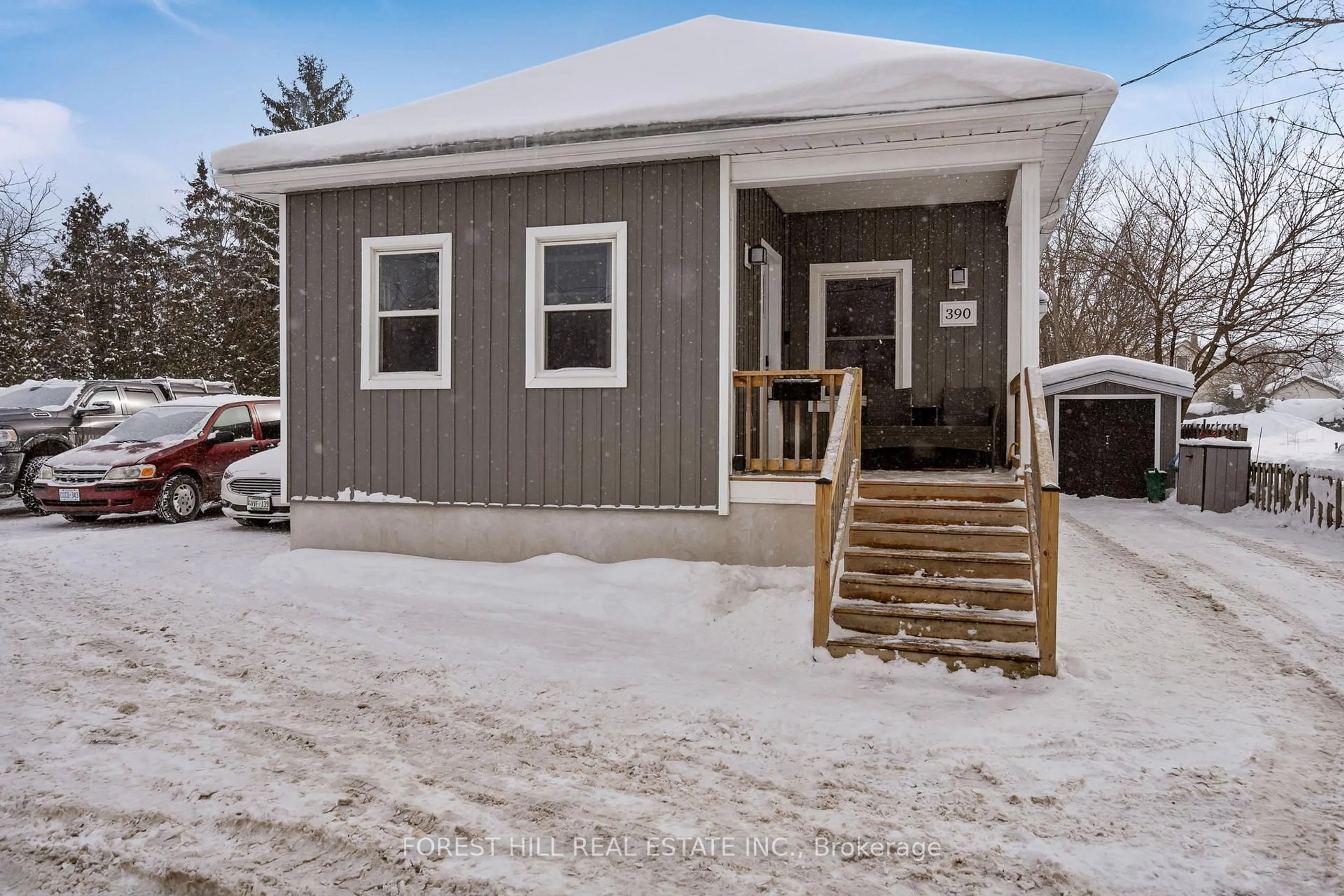 Unknown for 390 Glendale Ave, St. Catharines Ontario L2T 1C2