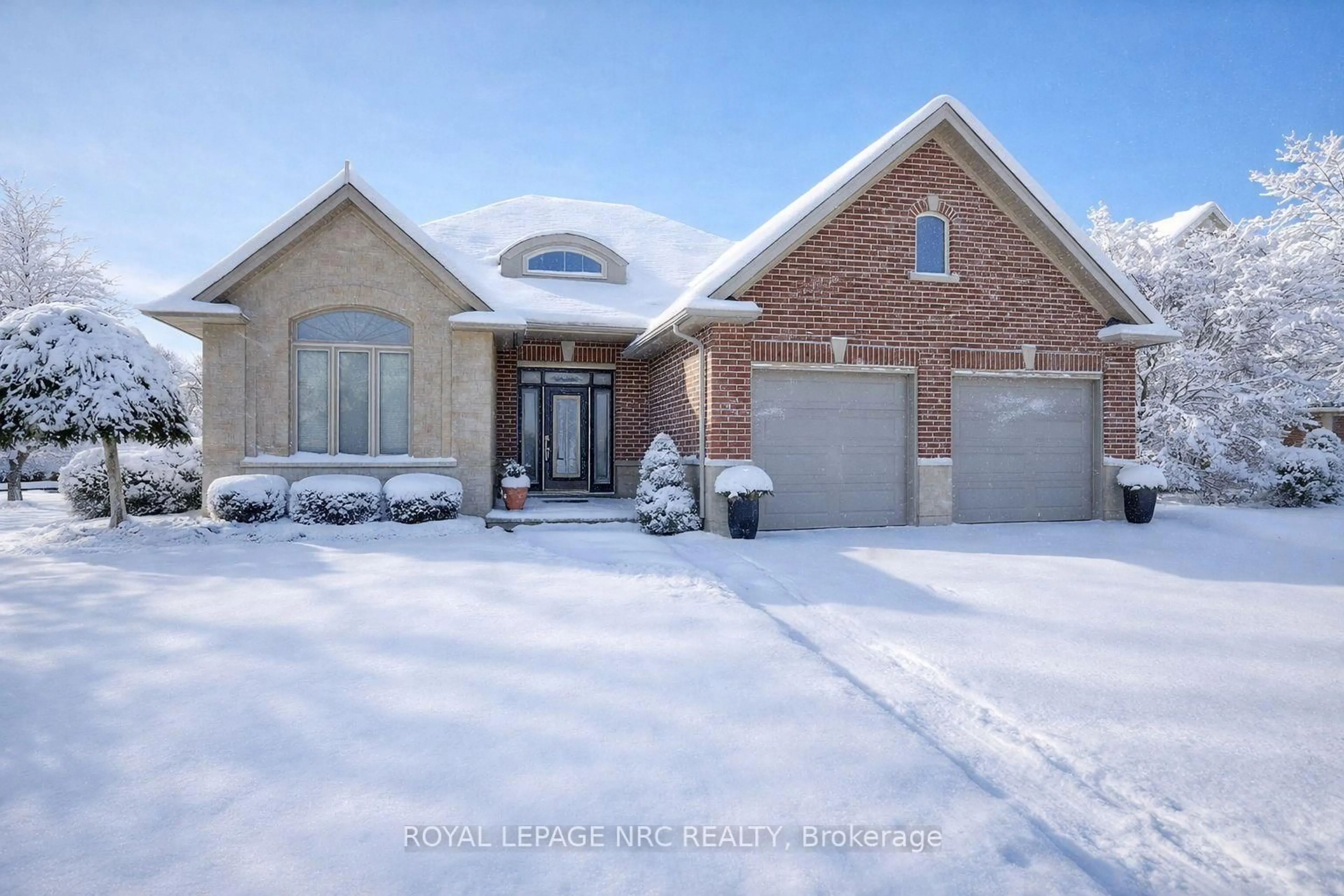 Home with brick exterior material, street for 45 Timber Creek Cres, Pelham Ontario L3E 0P3