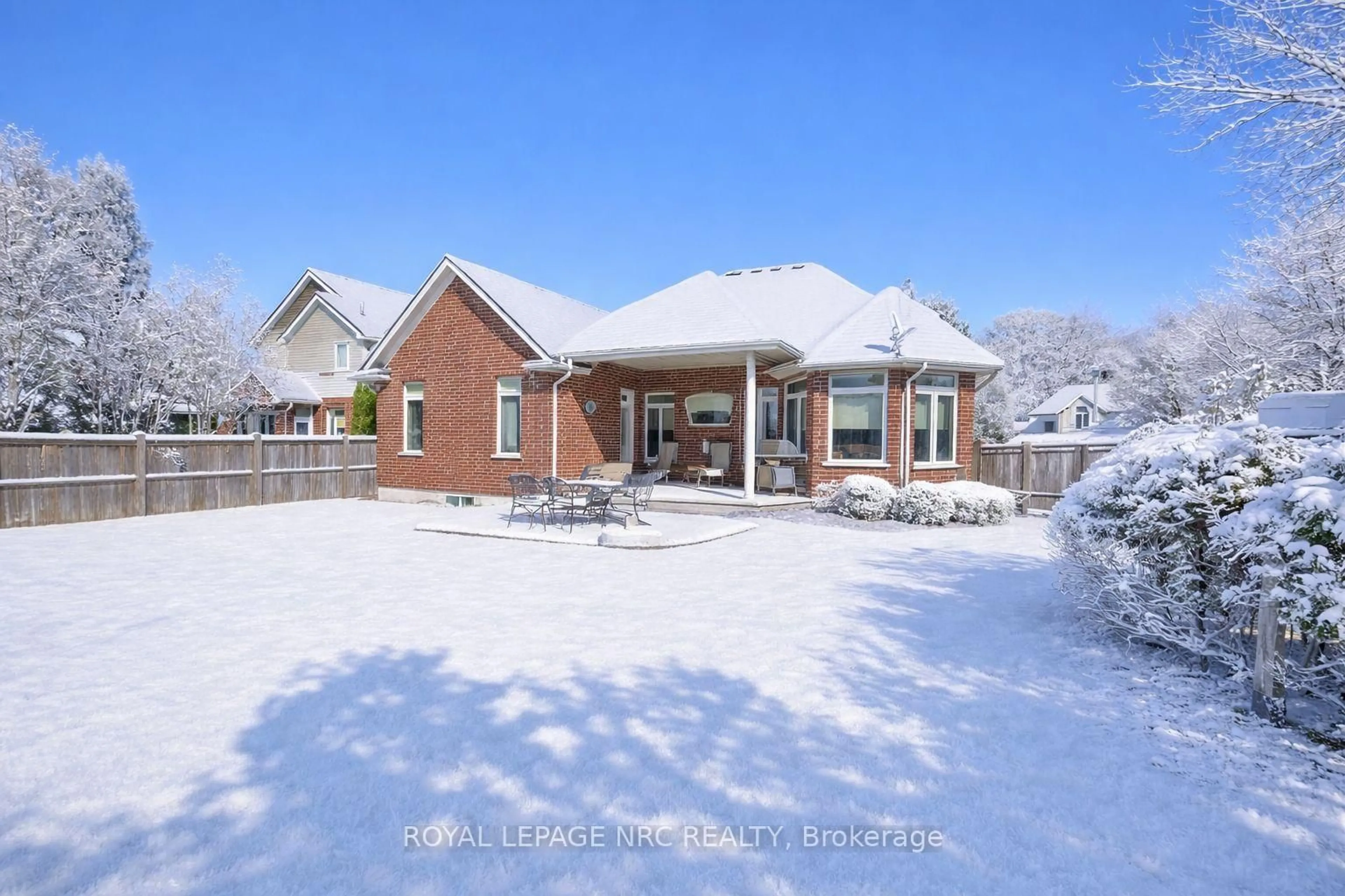 Home with brick exterior material, street for 45 Timber Creek Cres, Pelham Ontario L3E 0P3