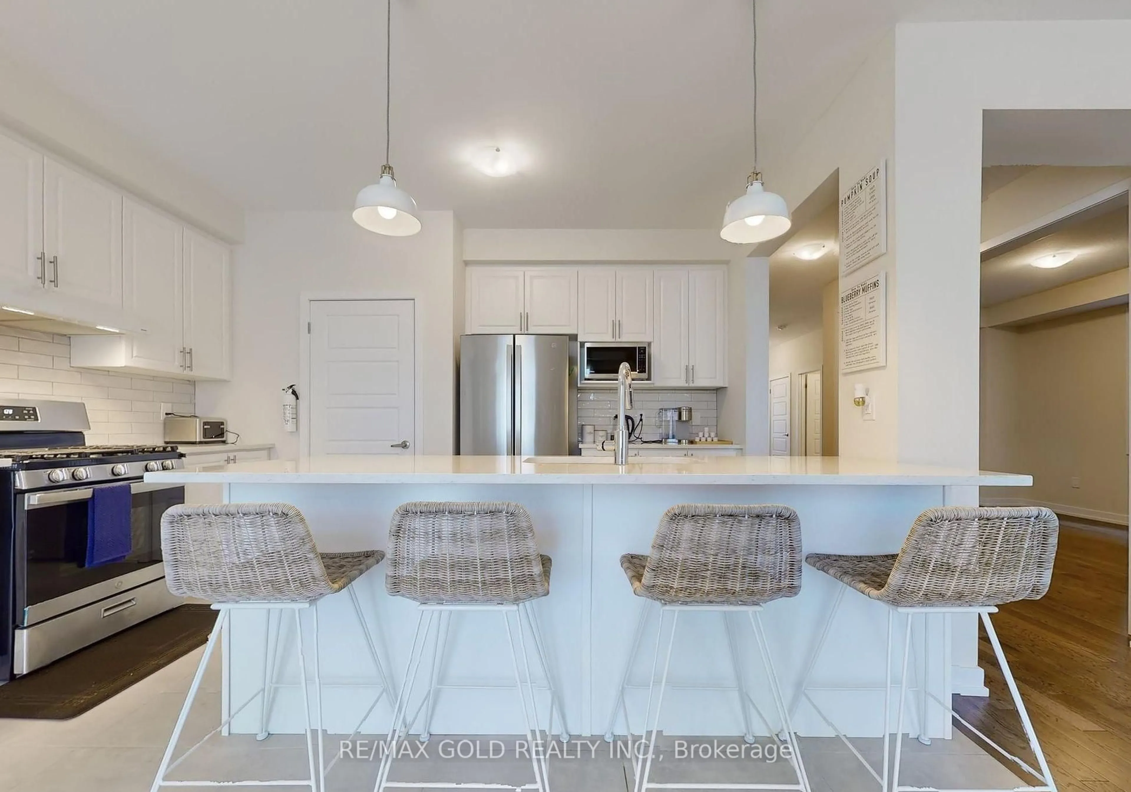 Open concept kitchen, unknown for 71 Lavender Rd, Thorold Ontario L3B 0K9