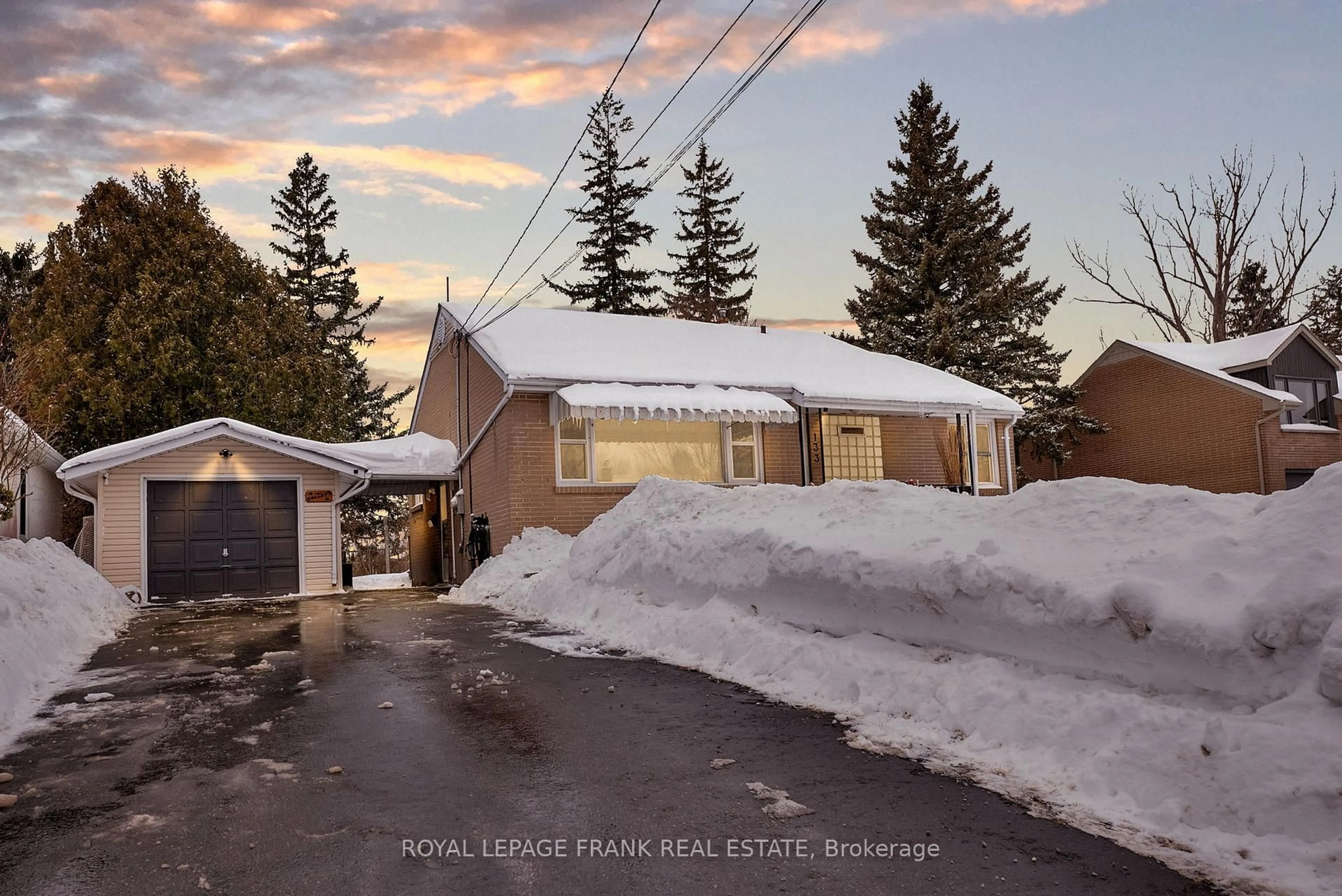 A pic from outside/outdoor area/front of a property/back of a property/a pic from drone, street for 133 Abbott Blvd, Cobourg Ontario K9A 4E5