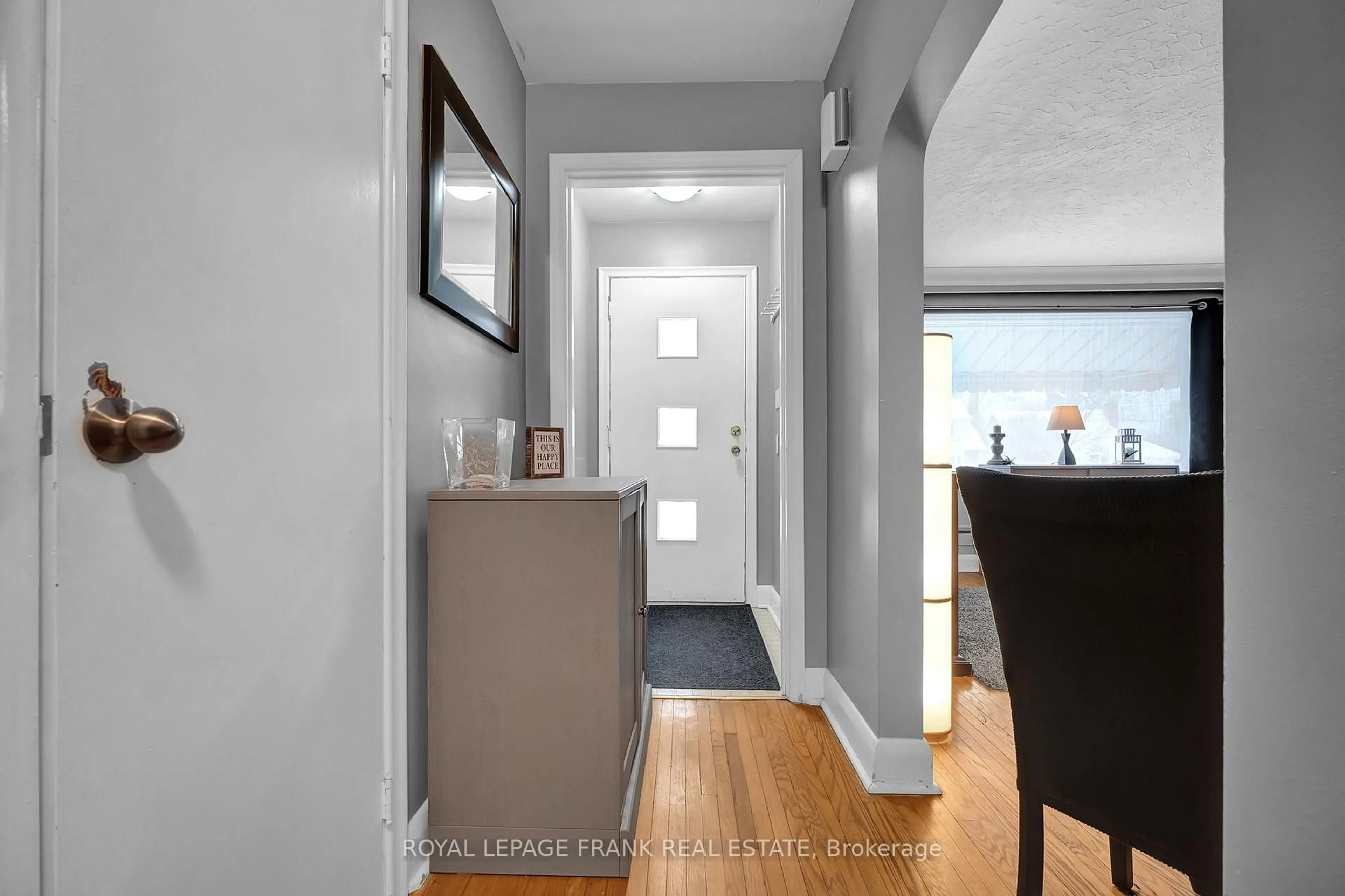 Indoor entryway for 133 Abbott Blvd, Cobourg Ontario K9A 4E5