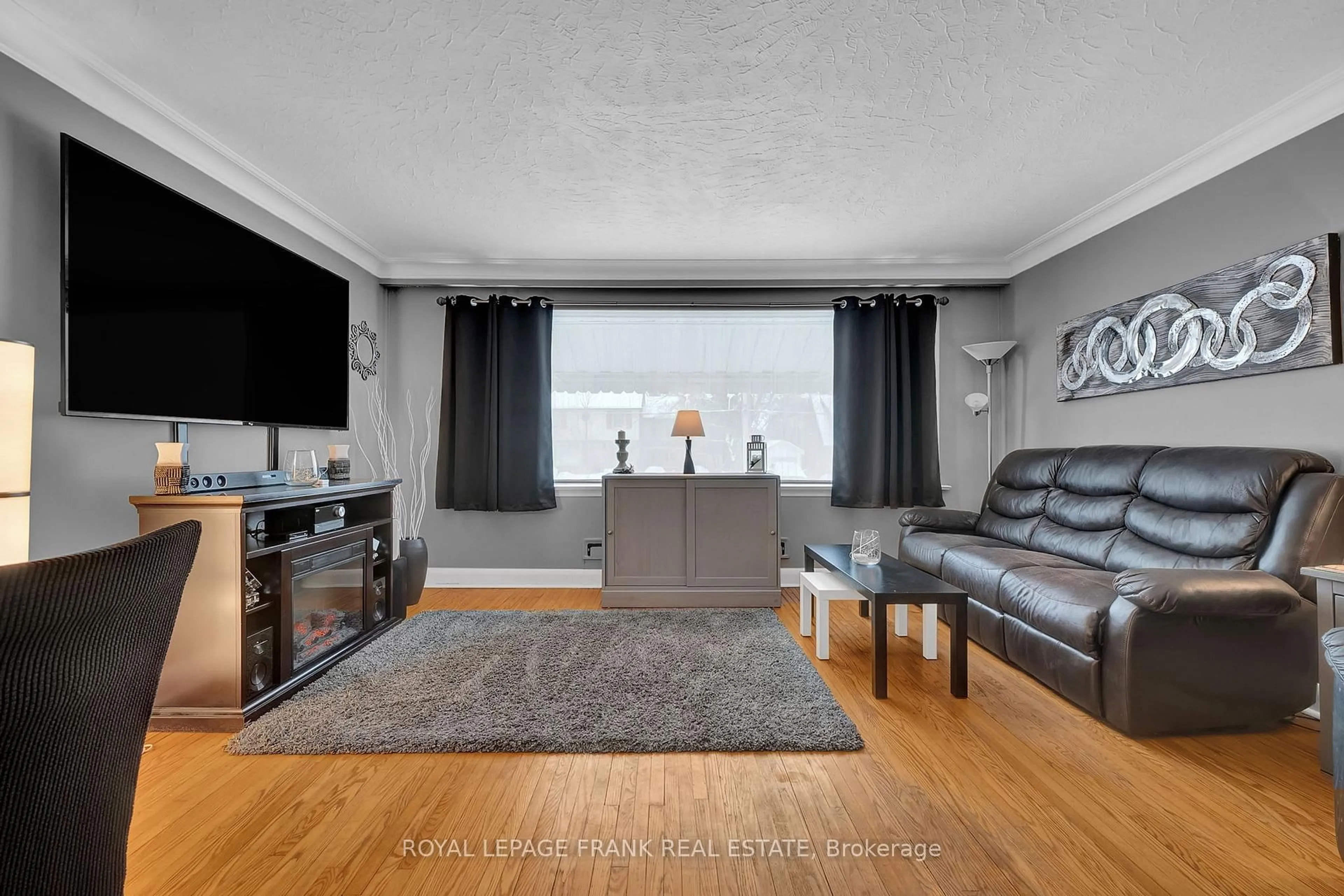 Living room with furniture, unknown for 133 Abbott Blvd, Cobourg Ontario K9A 4E5