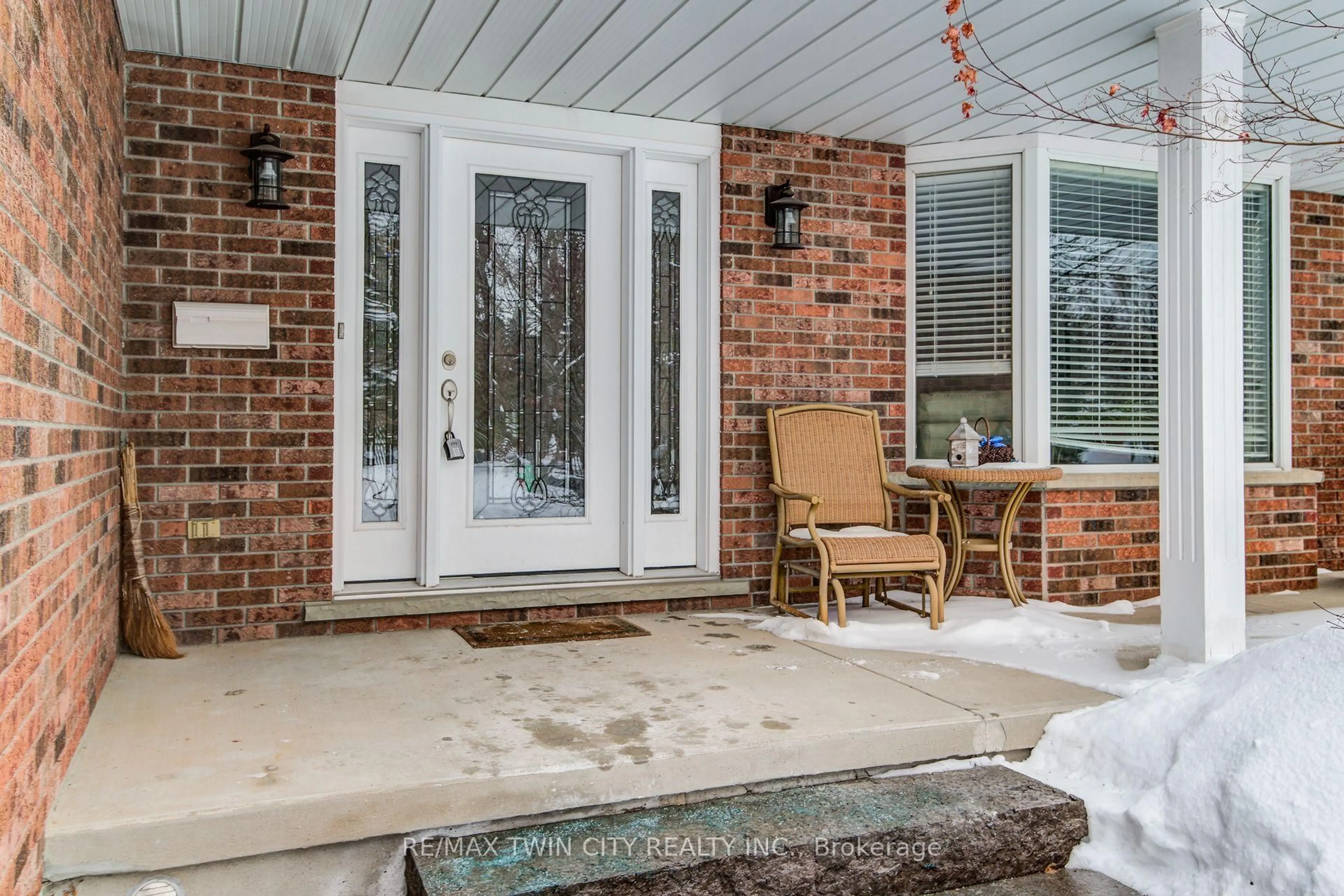 Unknown for 454 Kingsford Pl, Waterloo Ontario N2T 1K9