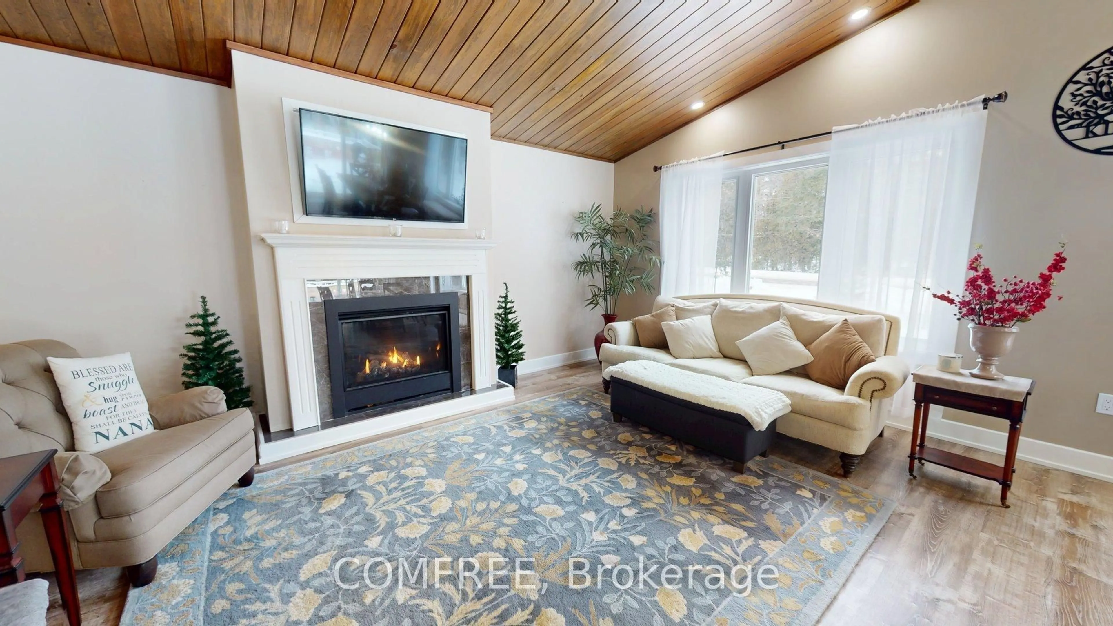Living room with furniture, unknown for 939 Burnstown Rd, White Lake Ontario K0A 3L0