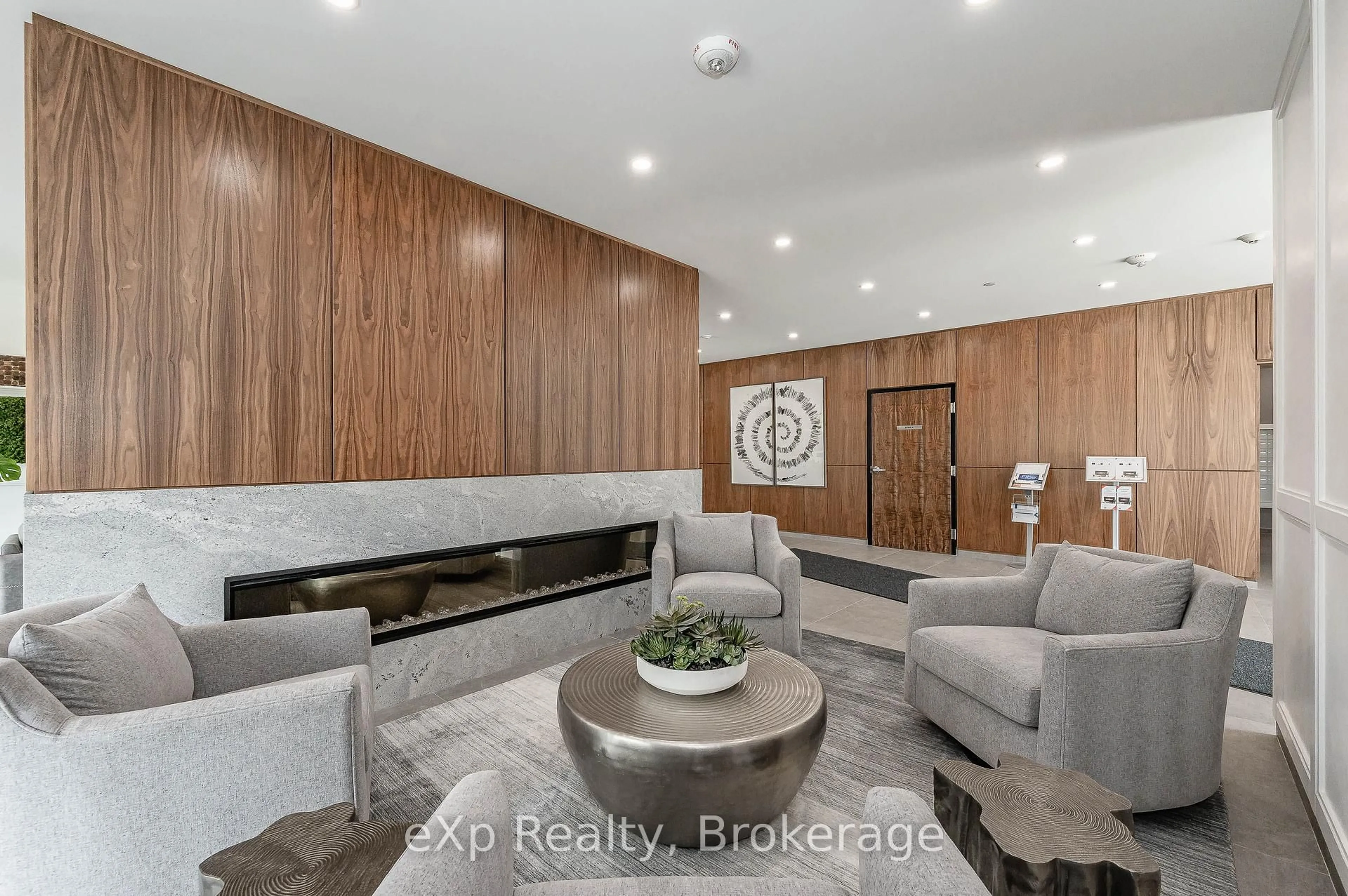 Lobby for 1880 GORDON St #805, Guelph Ontario N1L 0P5