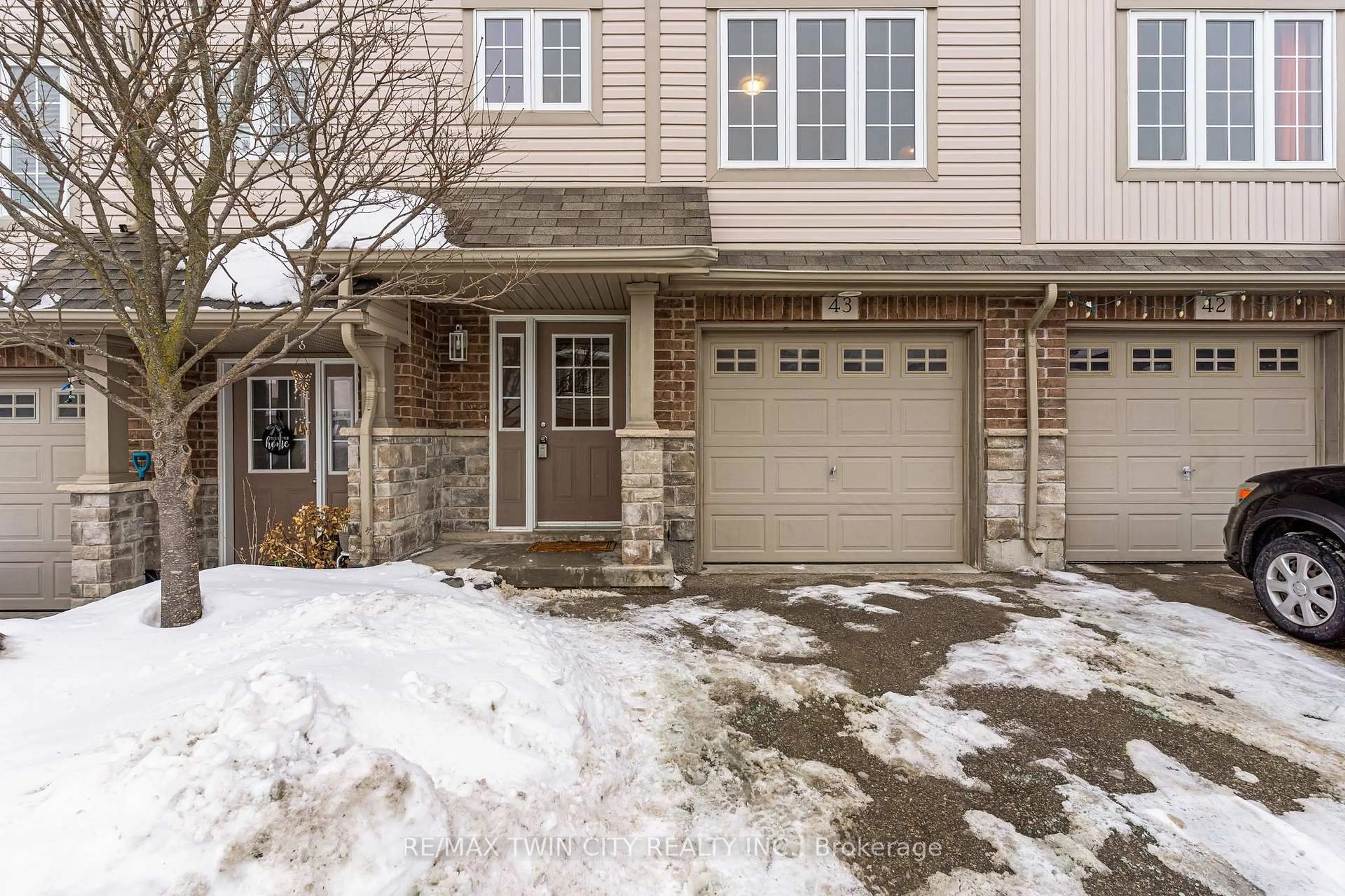 Unknown for 355 Fisher Mills Rd, Cambridge Ontario N3C 4N5