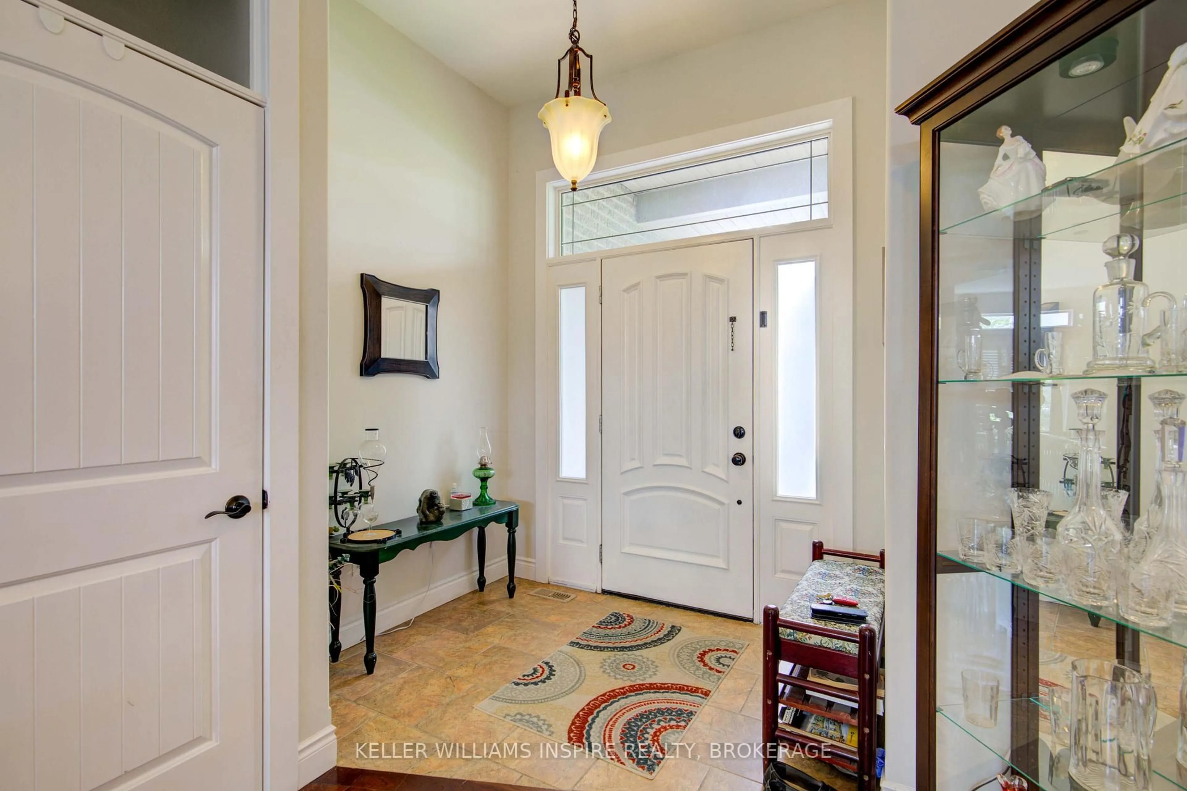 Indoor entryway for 193 Main St, Bath Ontario K0H 1G0