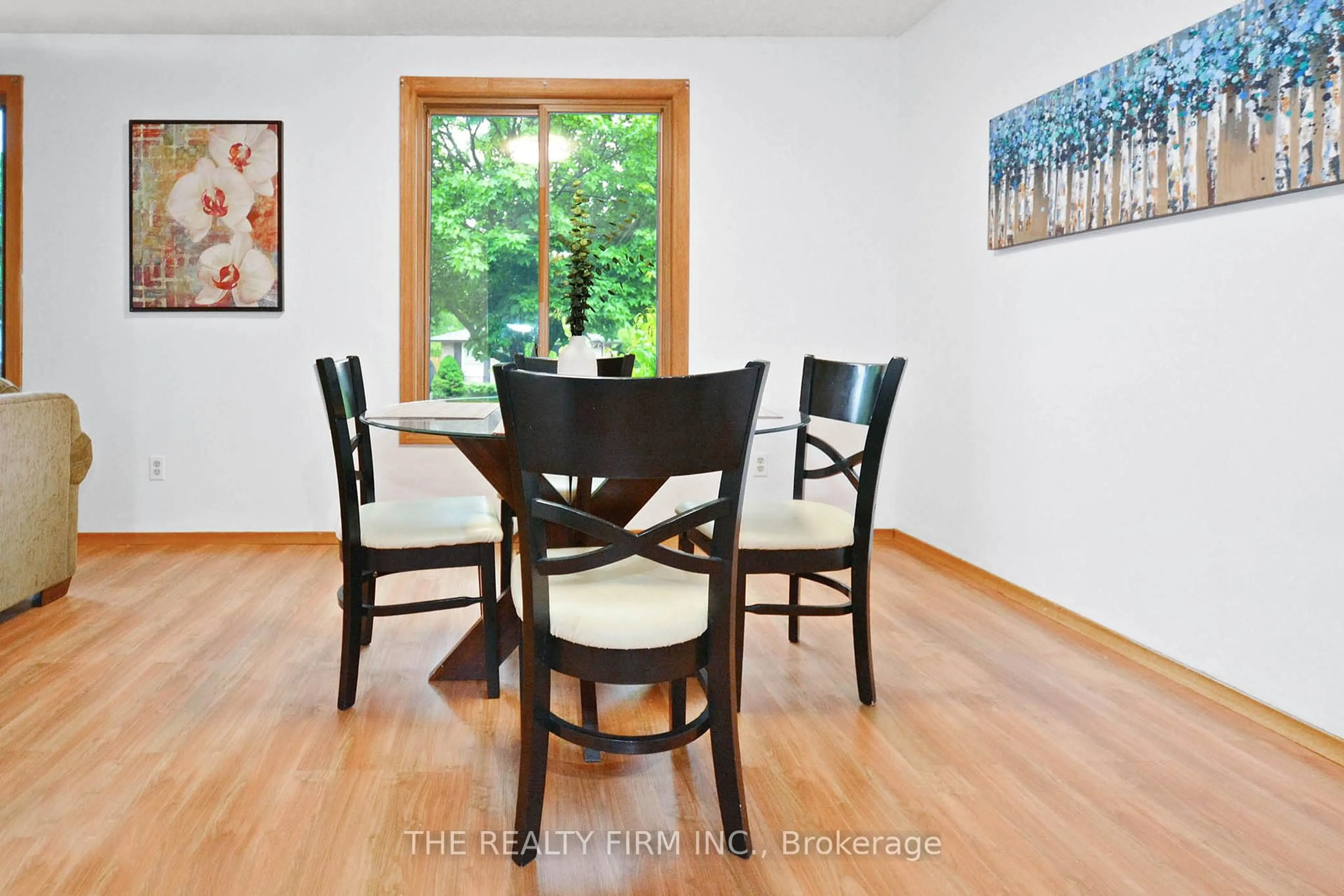 Dining room, wood/laminate floor for 60 Brunswick Ave, London North Ontario N6G 3K8