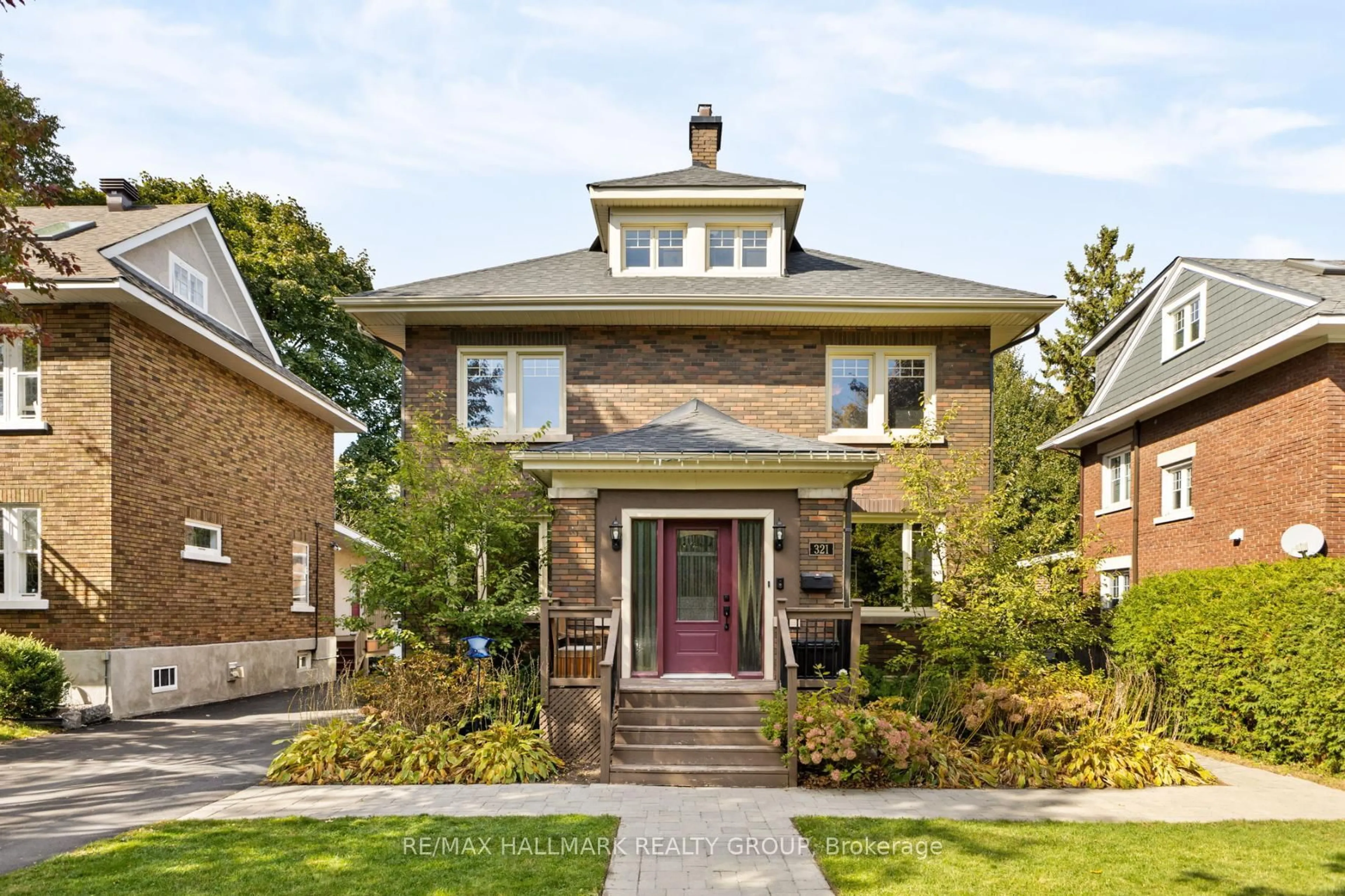 Home with brick exterior material, street for 321 Clemow Ave, Ottawa Ontario K1S 2B7
