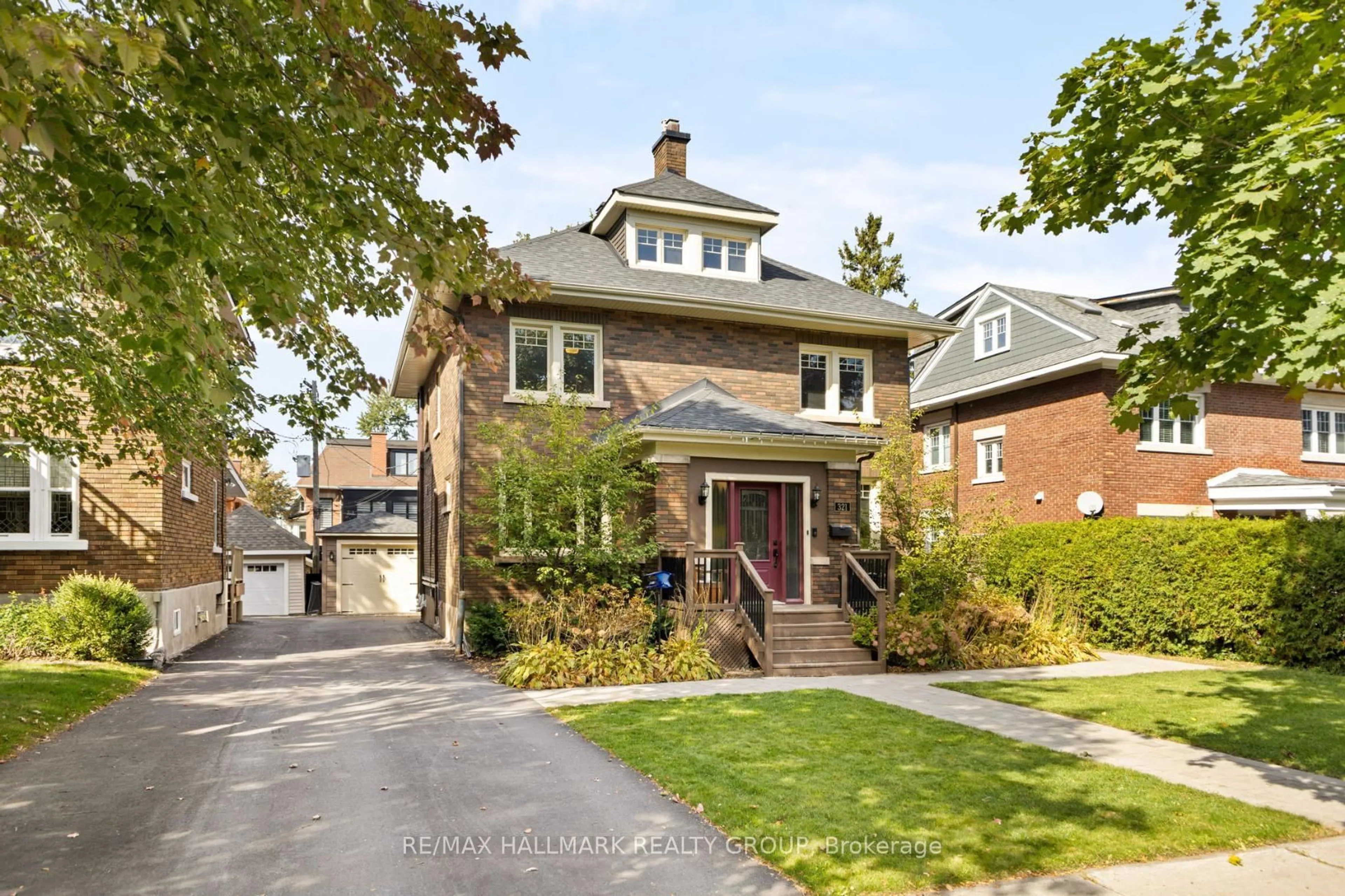 Home with brick exterior material, street for 321 Clemow Ave, Ottawa Ontario K1S 2B7