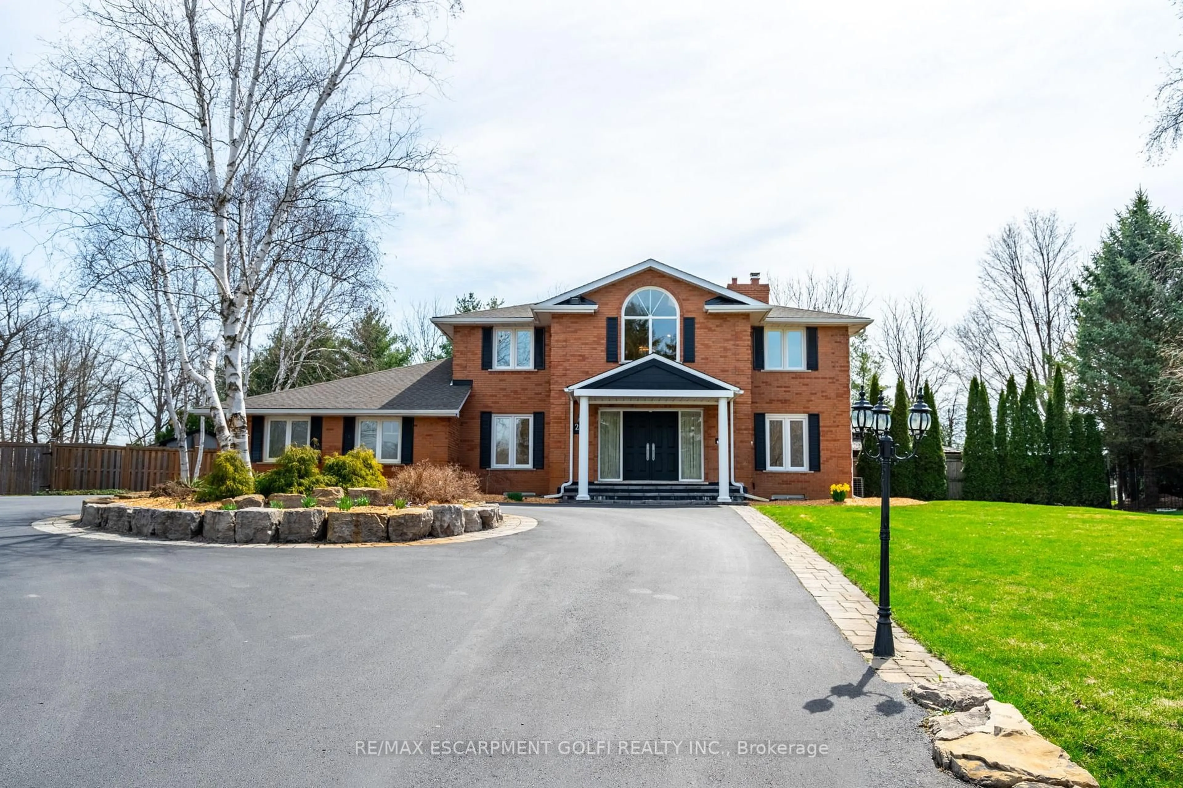 Home with brick exterior material, unknown for 24 JOHN MARTIN Cres, Hamilton Ontario L8B 0Z9