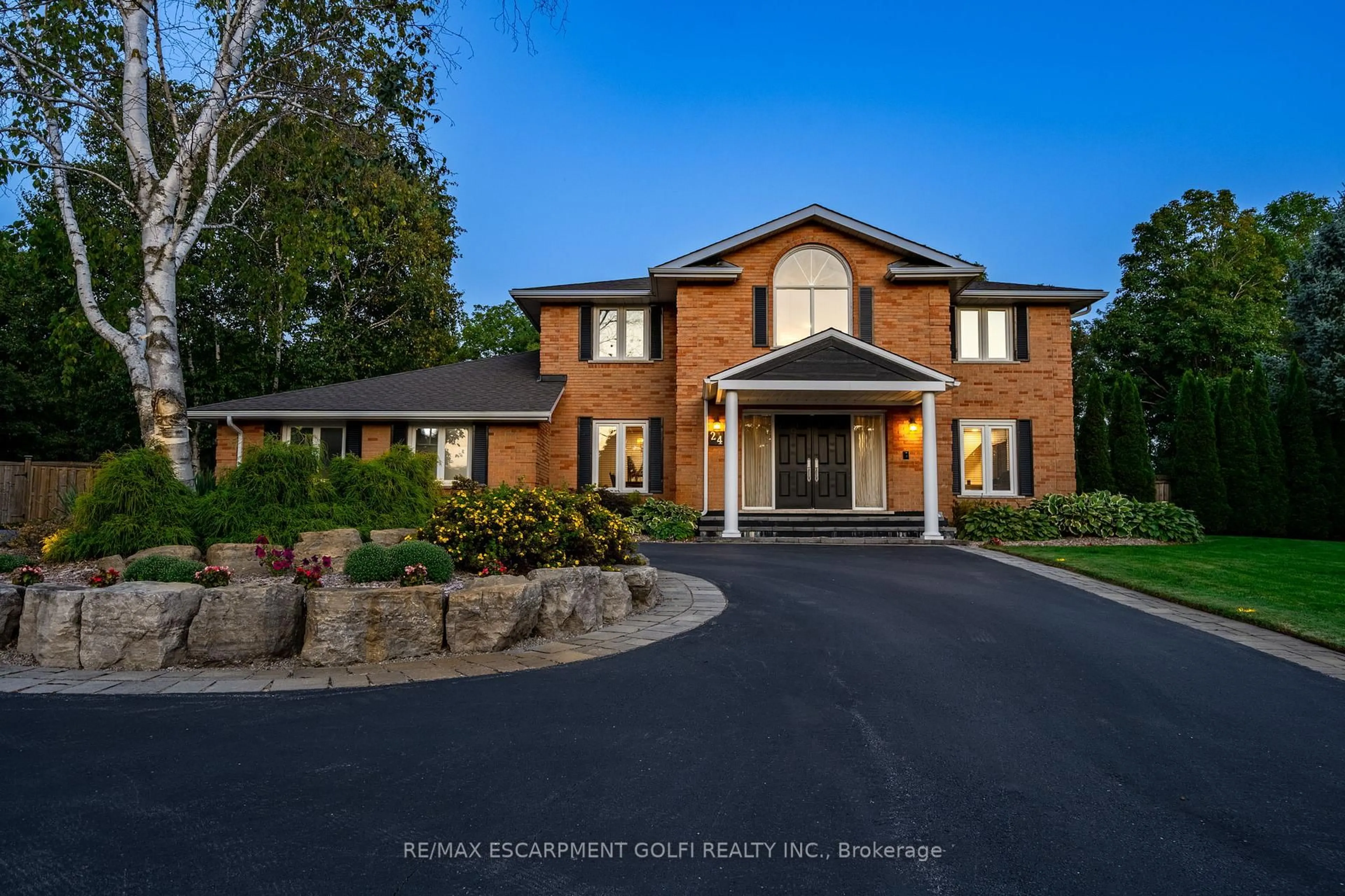 Home with brick exterior material, unknown for 24 JOHN MARTIN Cres, Hamilton Ontario L8B 0Z9