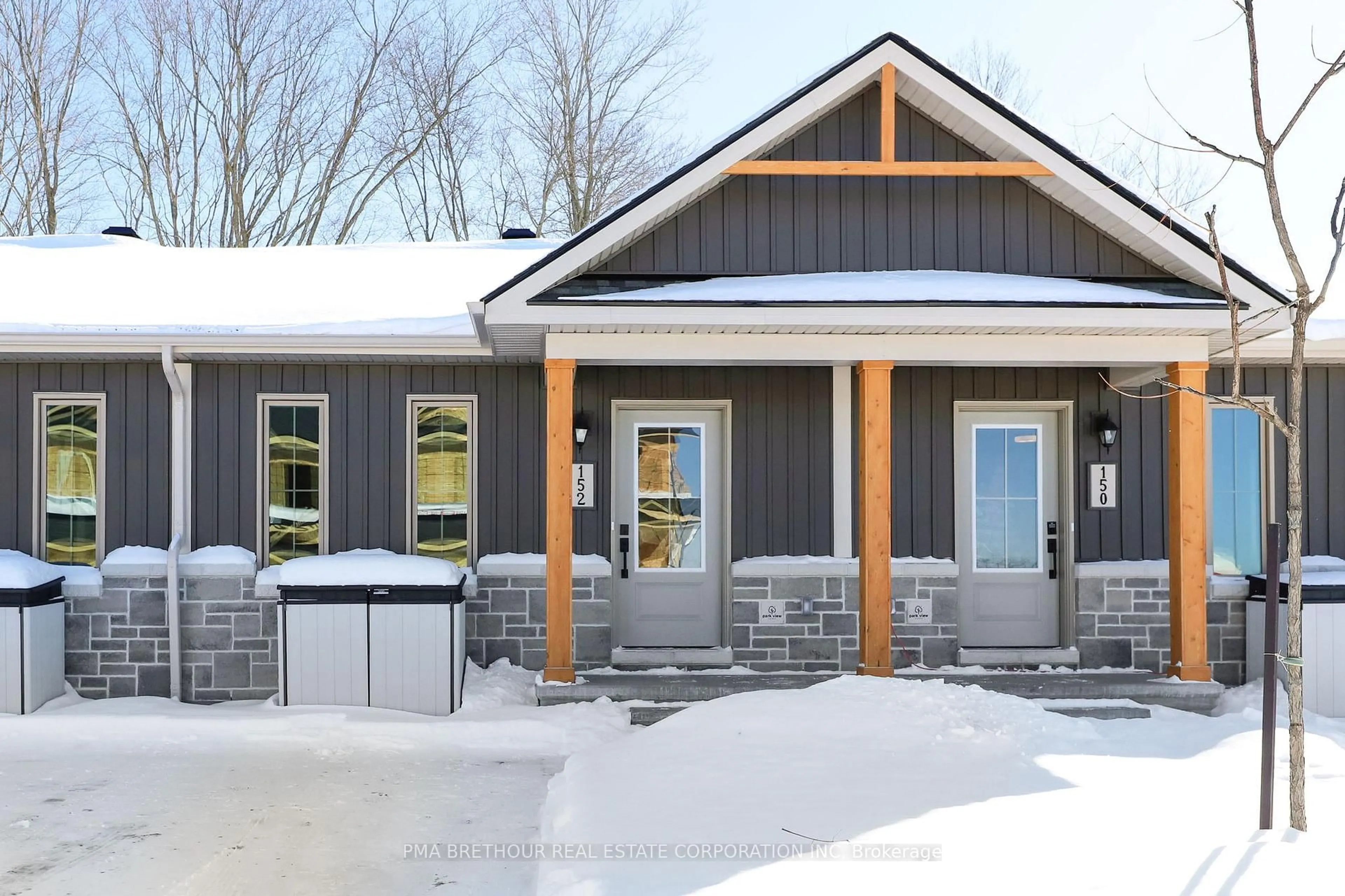 Home with vinyl exterior material, street for 152 Doctor Agnes Crain Dr, Smiths Falls Ontario K7A 0A5