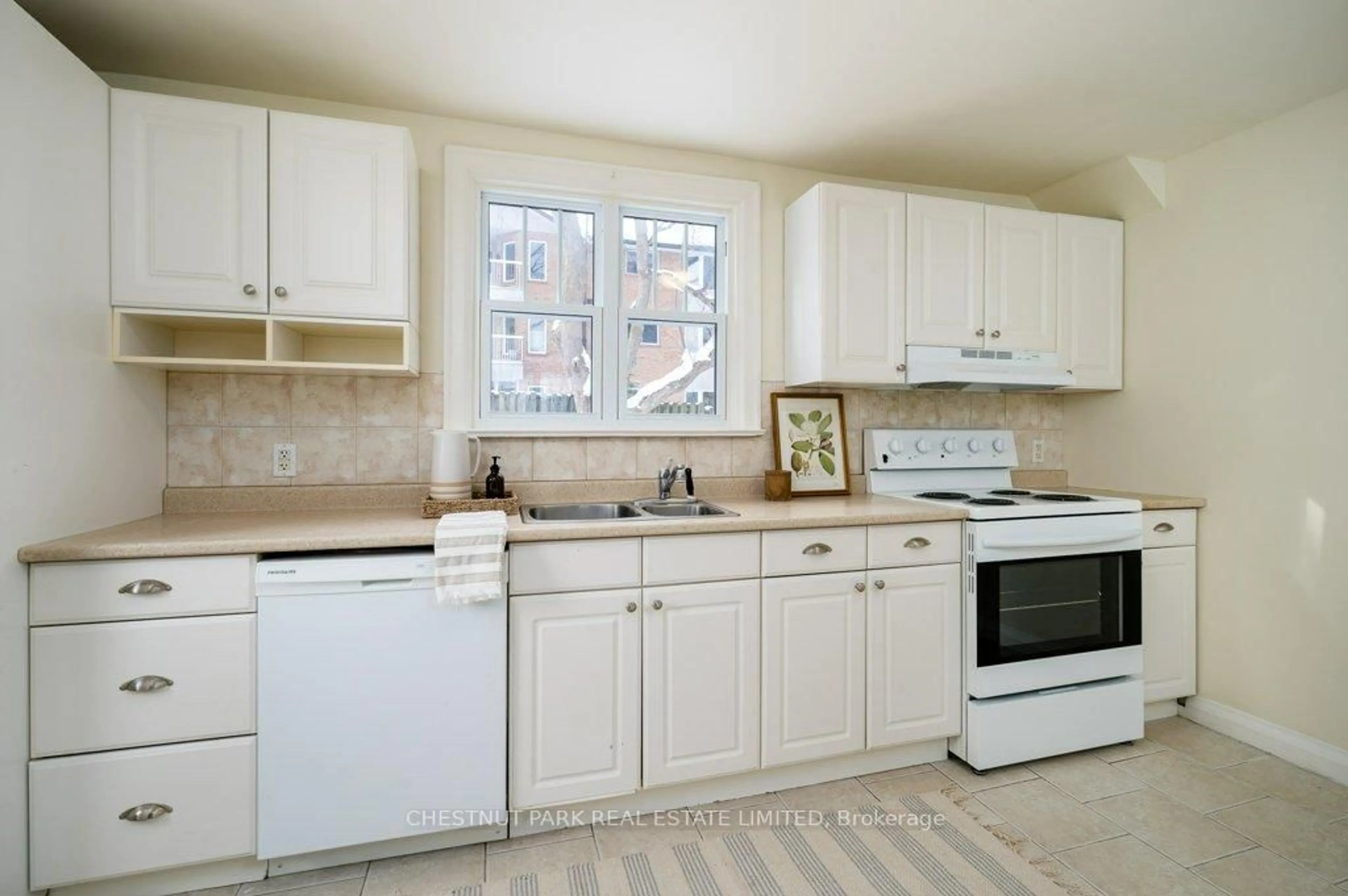 Standard kitchen, ceramic/tile floor for 31-33 Washburn St, Prince Edward County Ontario K0K 2T0