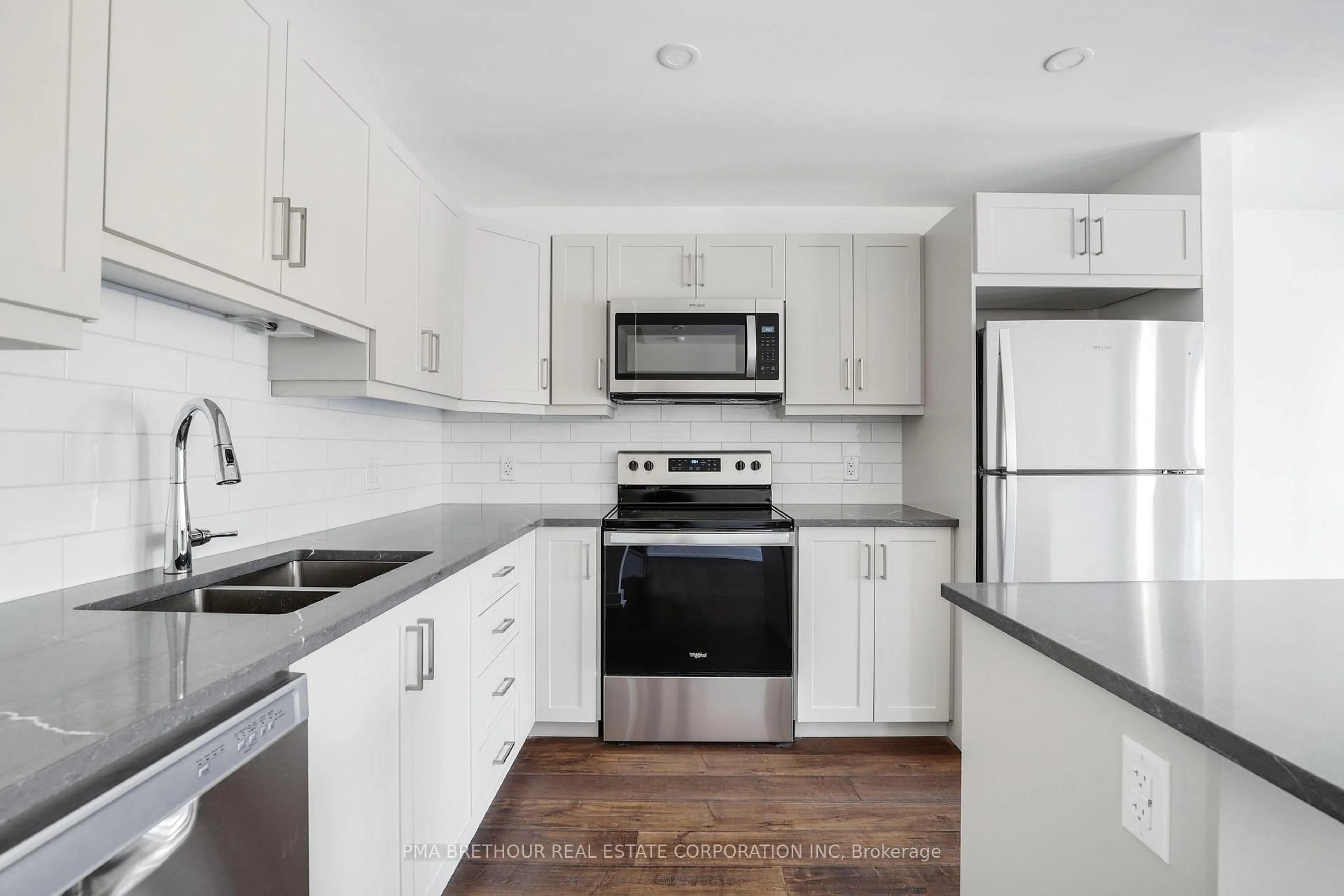 Standard kitchen, unknown for 720 St. John St, Merrickville-Wolford Ontario K0G 1N0
