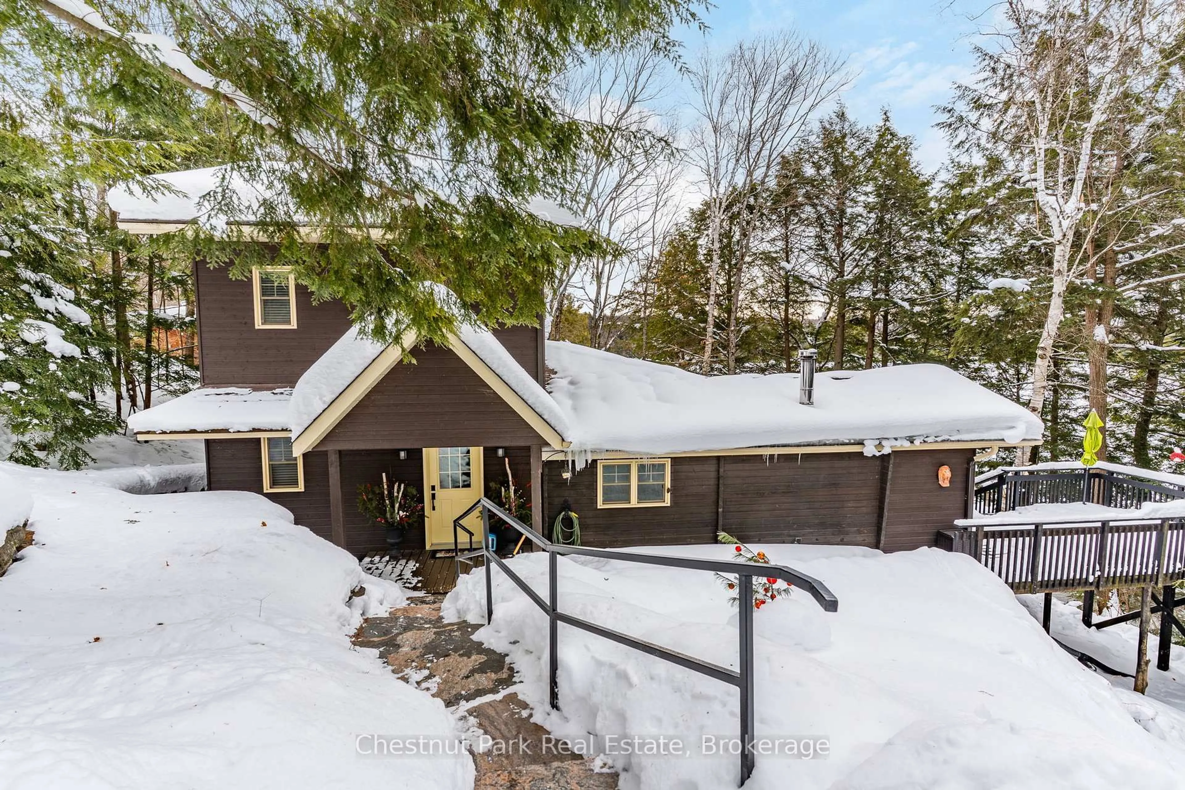 A pic from outside/outdoor area/front of a property/back of a property/a pic from drone, unknown for 1173 Watts Rd, Dysart et al Ontario K0M 1S0