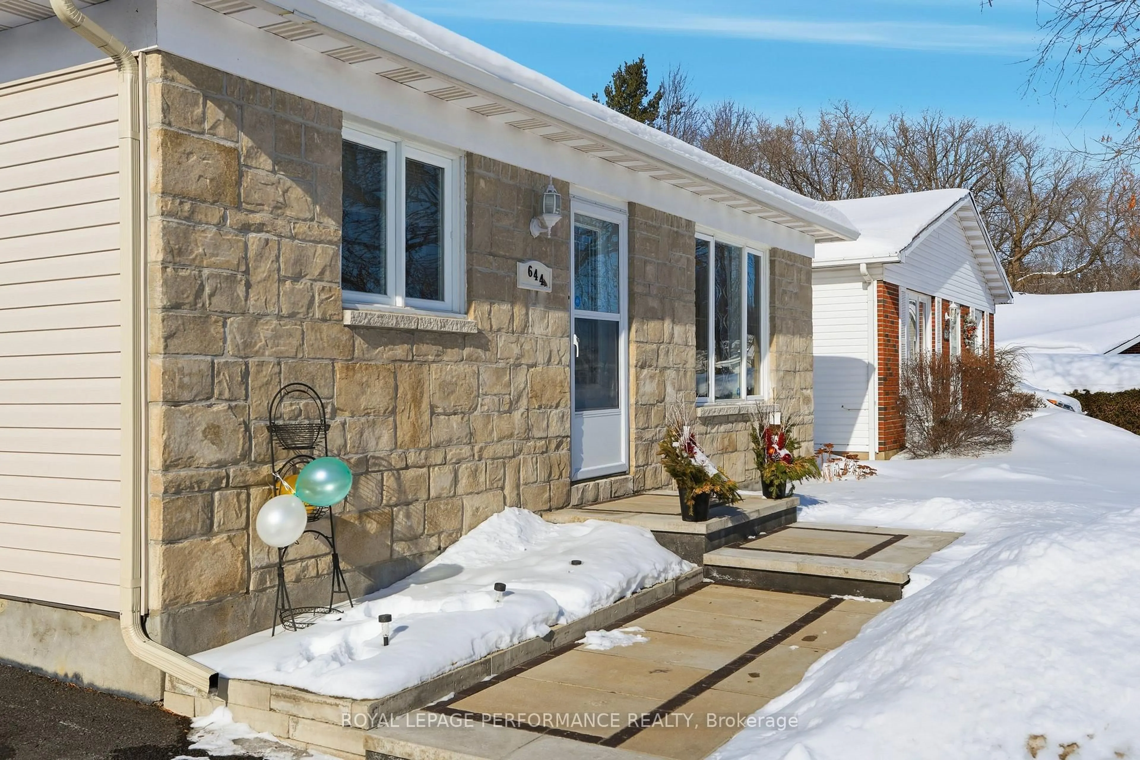 Unknown for 644 James St, Hawkesbury Ontario K6A 1T9