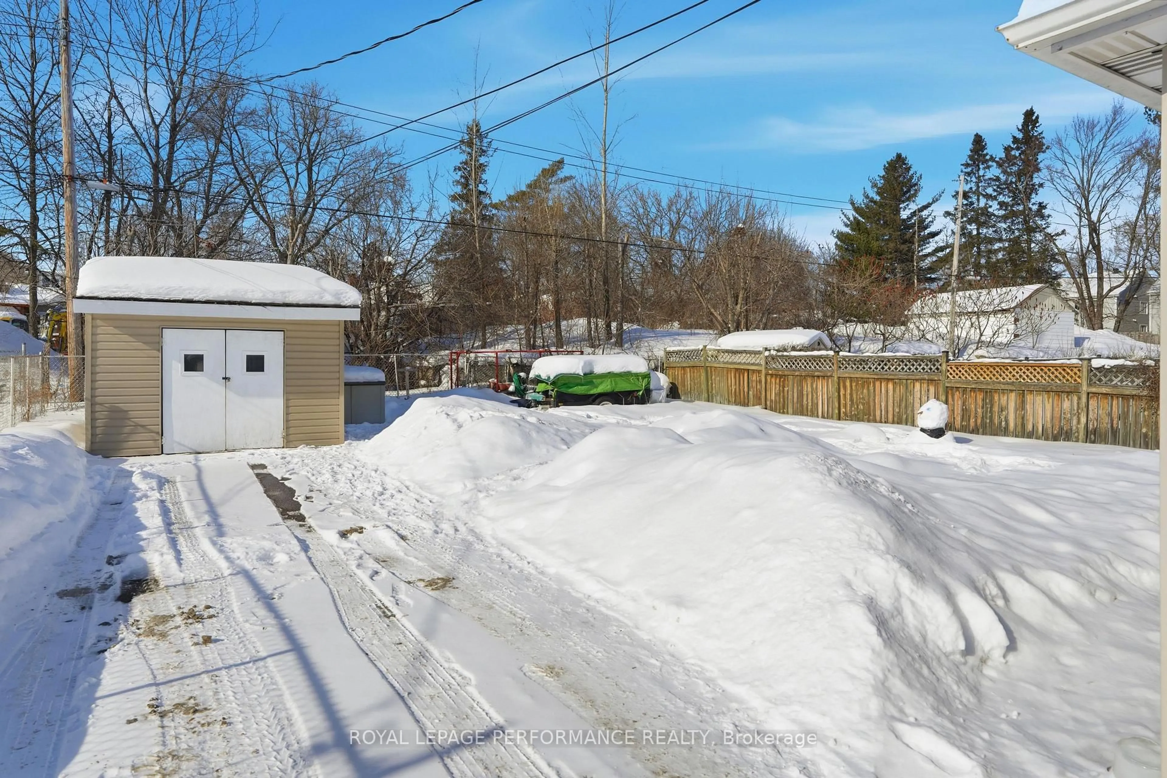A pic from outside/outdoor area/front of a property/back of a property/a pic from drone, street for 644 James St, Hawkesbury Ontario K6A 1T9