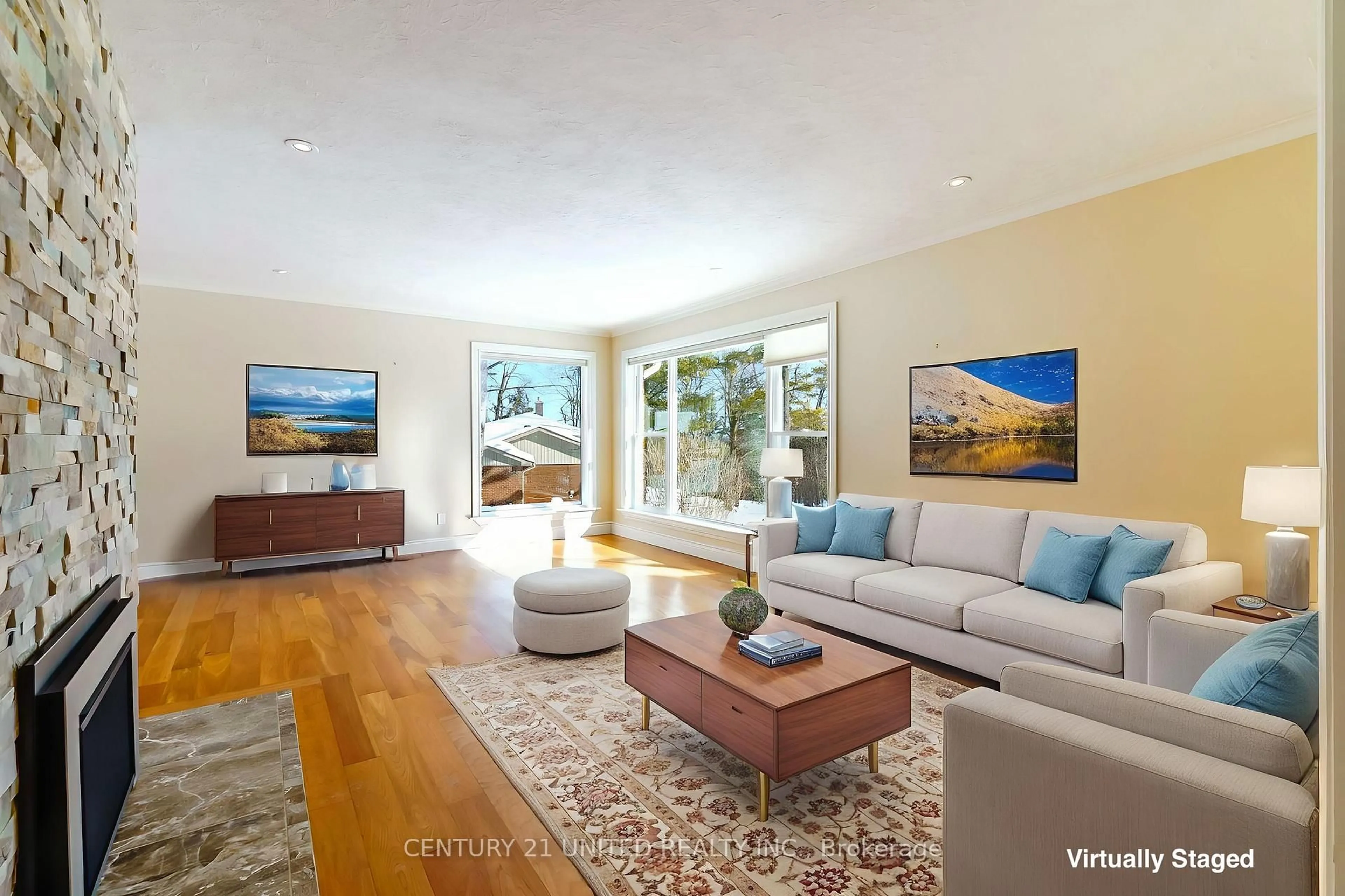 Living room with furniture, unknown for 43 Crestwood Ave, Peterborough Ontario K9J 1N1