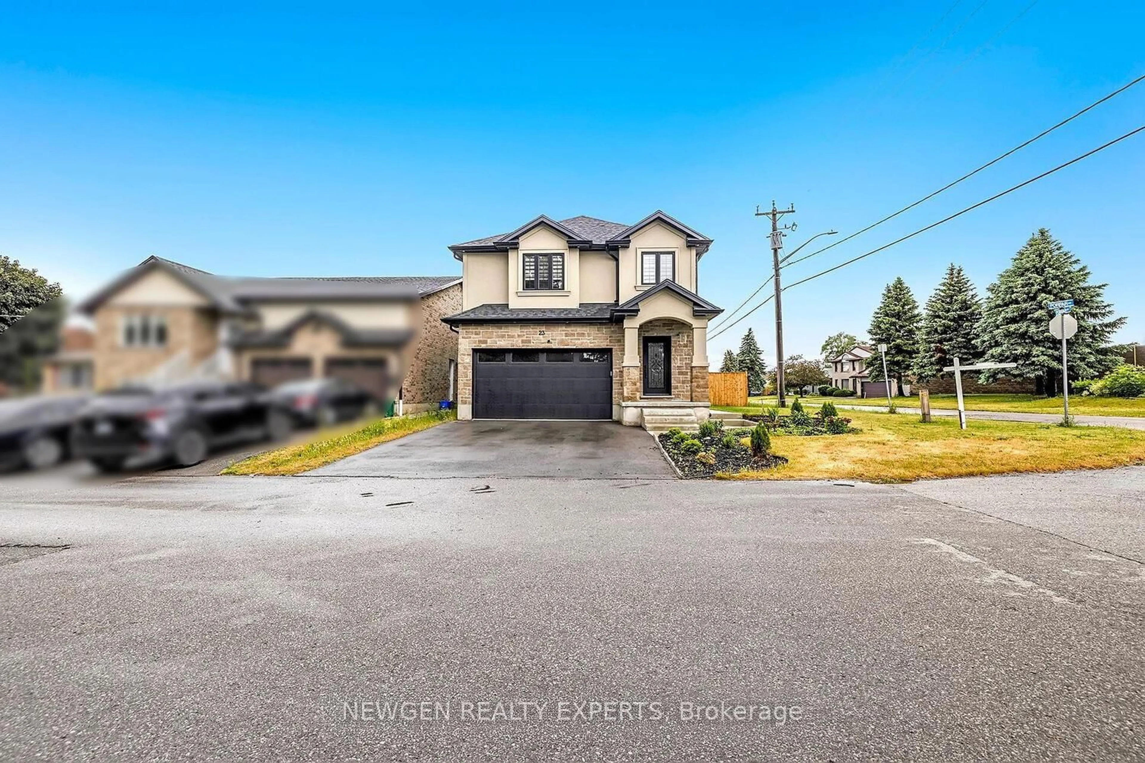 A pic from outside/outdoor area/front of a property/back of a property/a pic from drone, street for 23 Forfar Ave, Kitchener Ontario N2B 2Z7