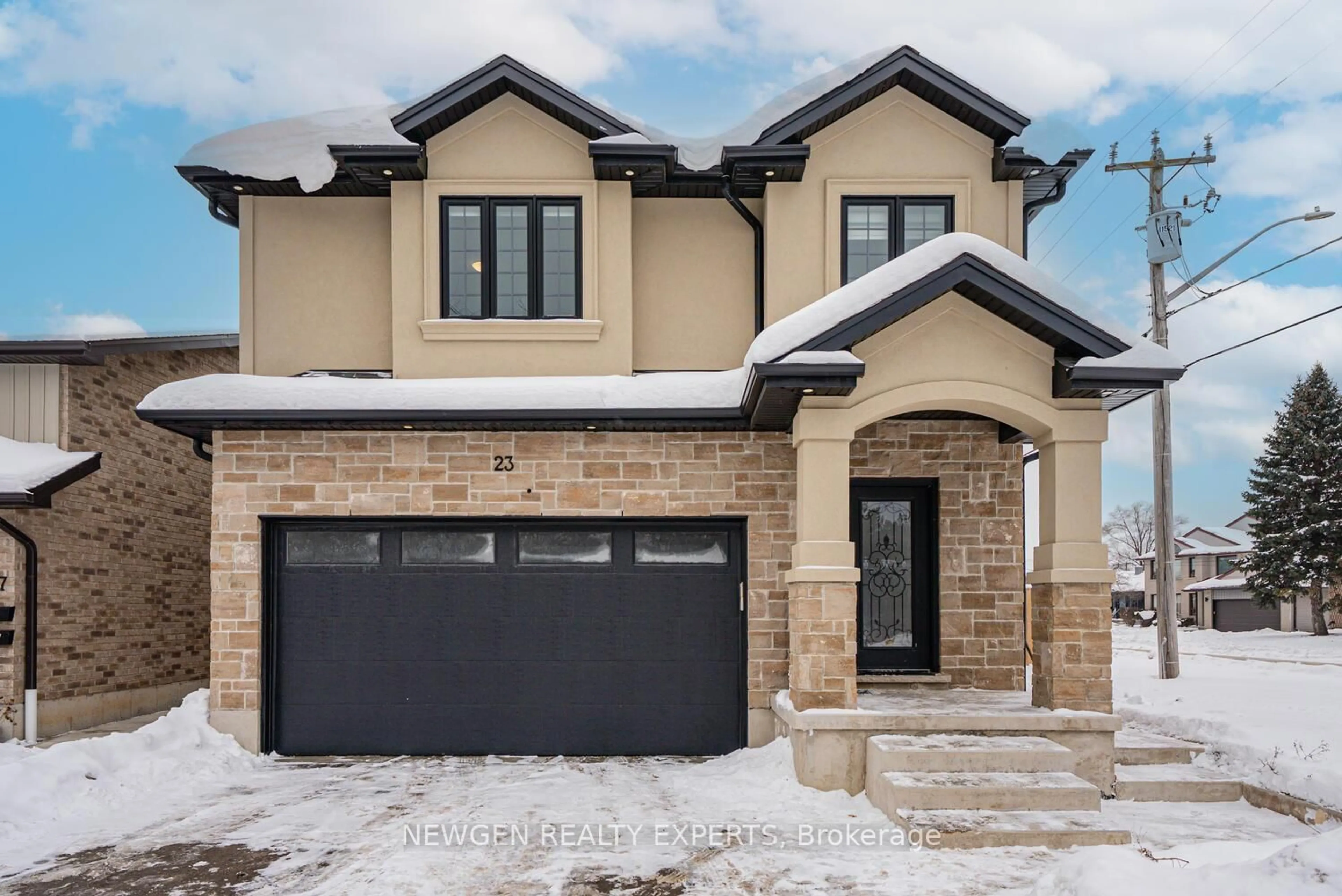 Home with brick exterior material, street for 23 Forfar Ave, Kitchener Ontario N2B 2Z7