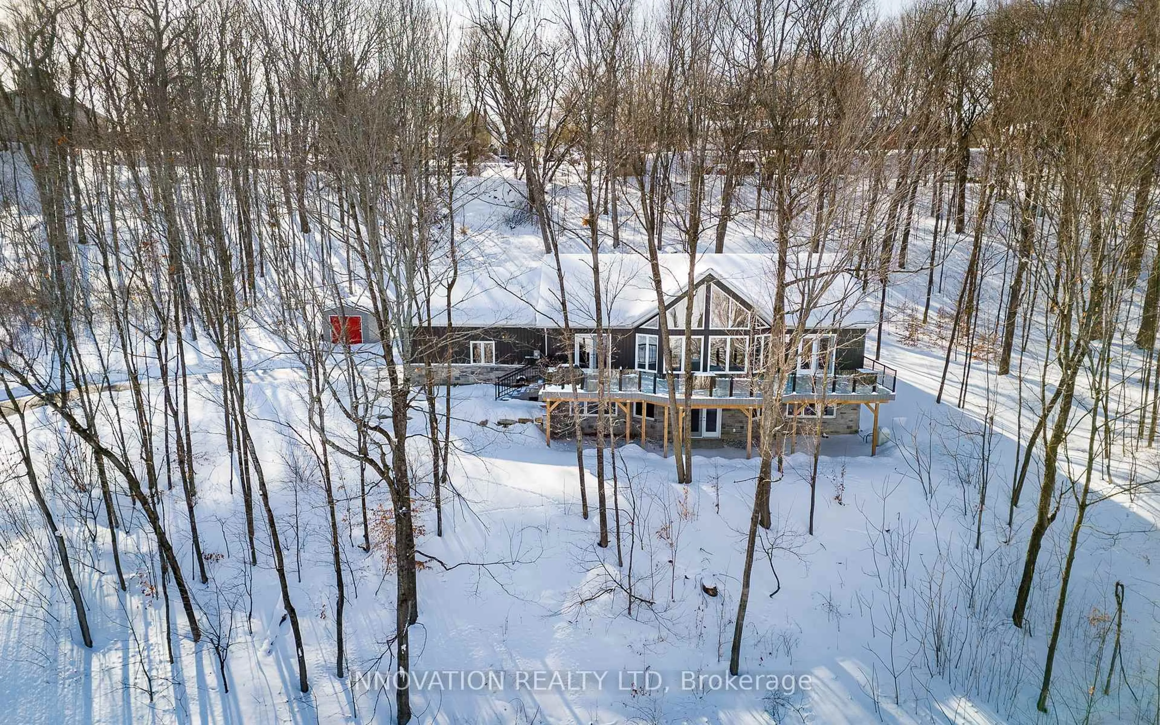 A pic from outside/outdoor area/front of a property/back of a property/a pic from drone, water/lake/river/ocean view for 731 Usborne St, Braeside Ontario K0A 1G0