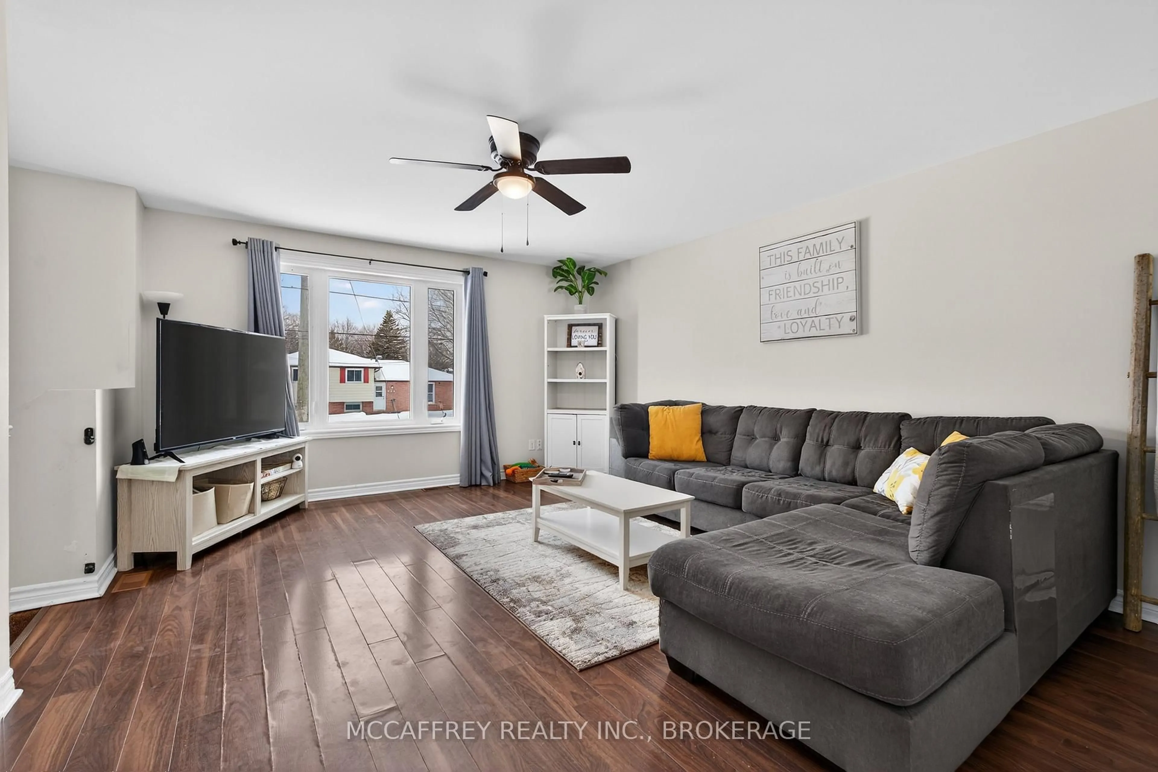 Living room with furniture, wood/laminate floor for 132 Brant St, Deseronto Ontario K0K 1X0