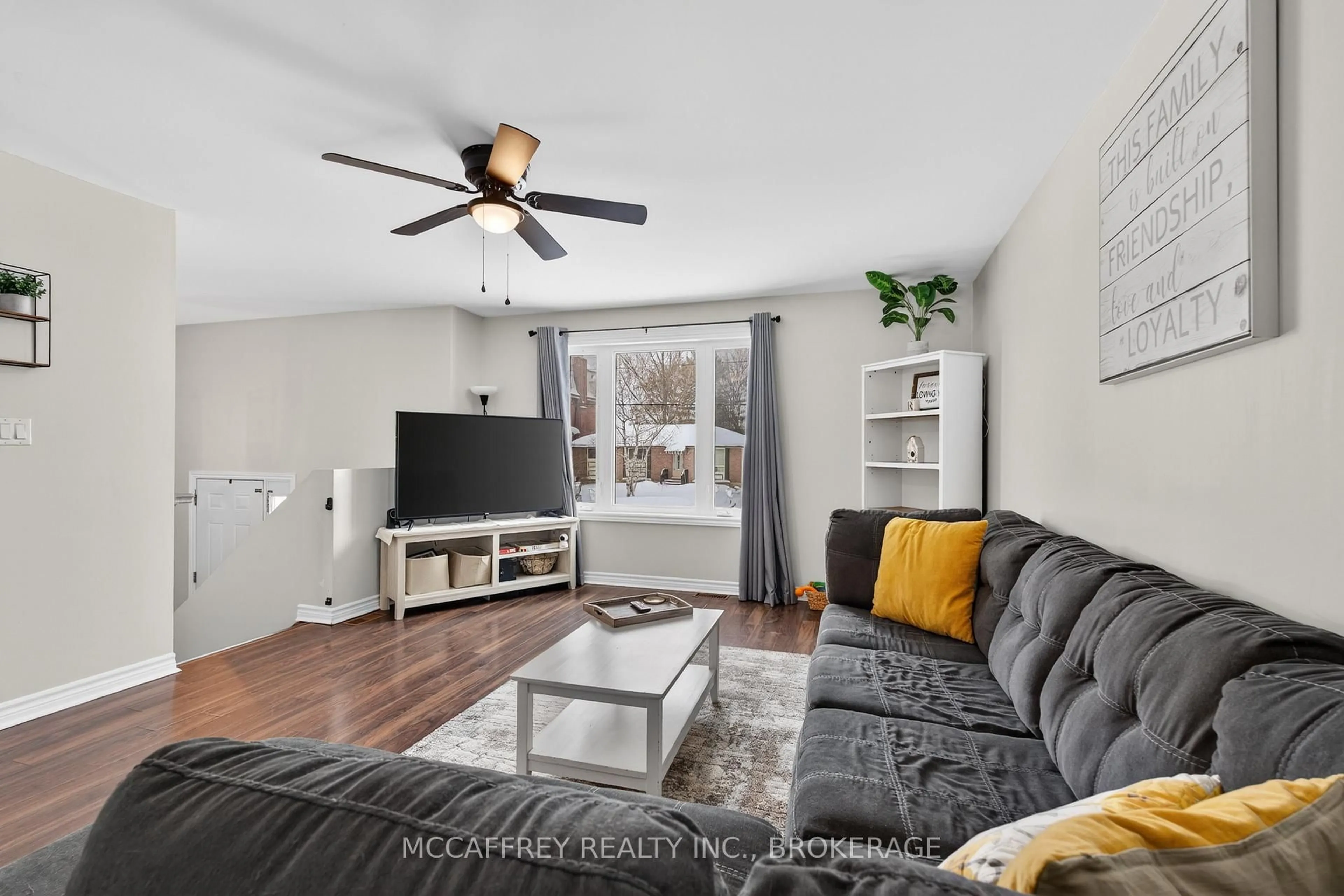 Living room with furniture, unknown for 132 Brant St, Deseronto Ontario K0K 1X0