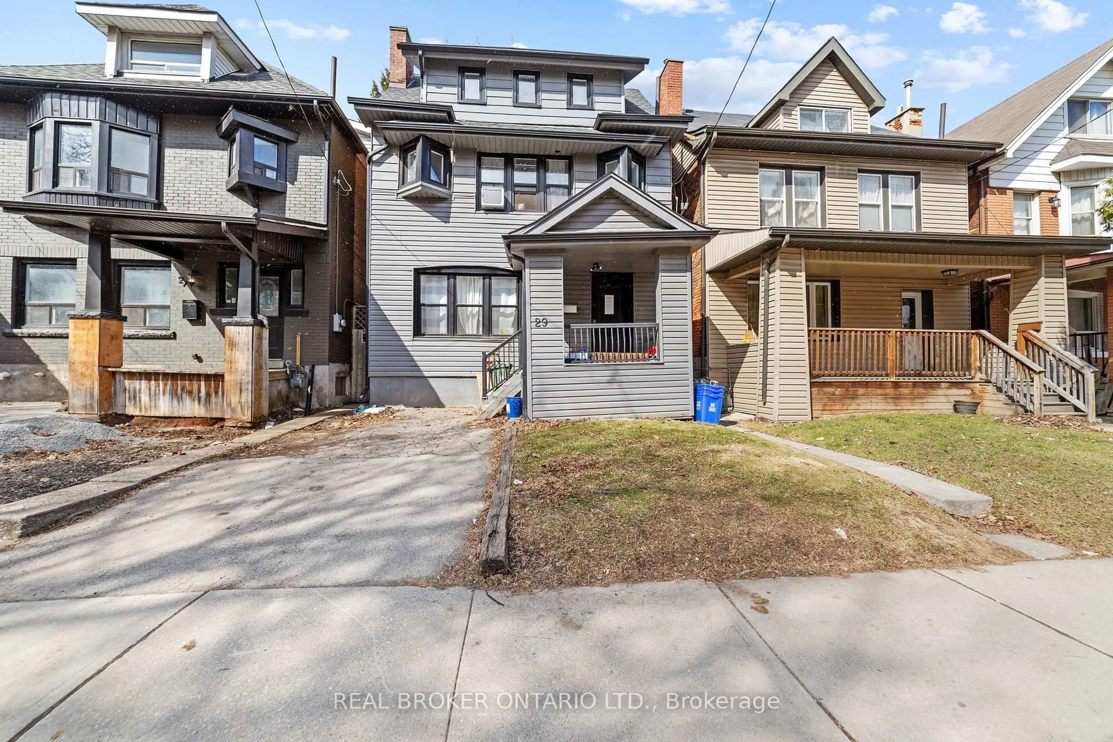 Home with brick exterior material, street for 29 Gibson Ave, Hamilton Ontario L8L 6J4
