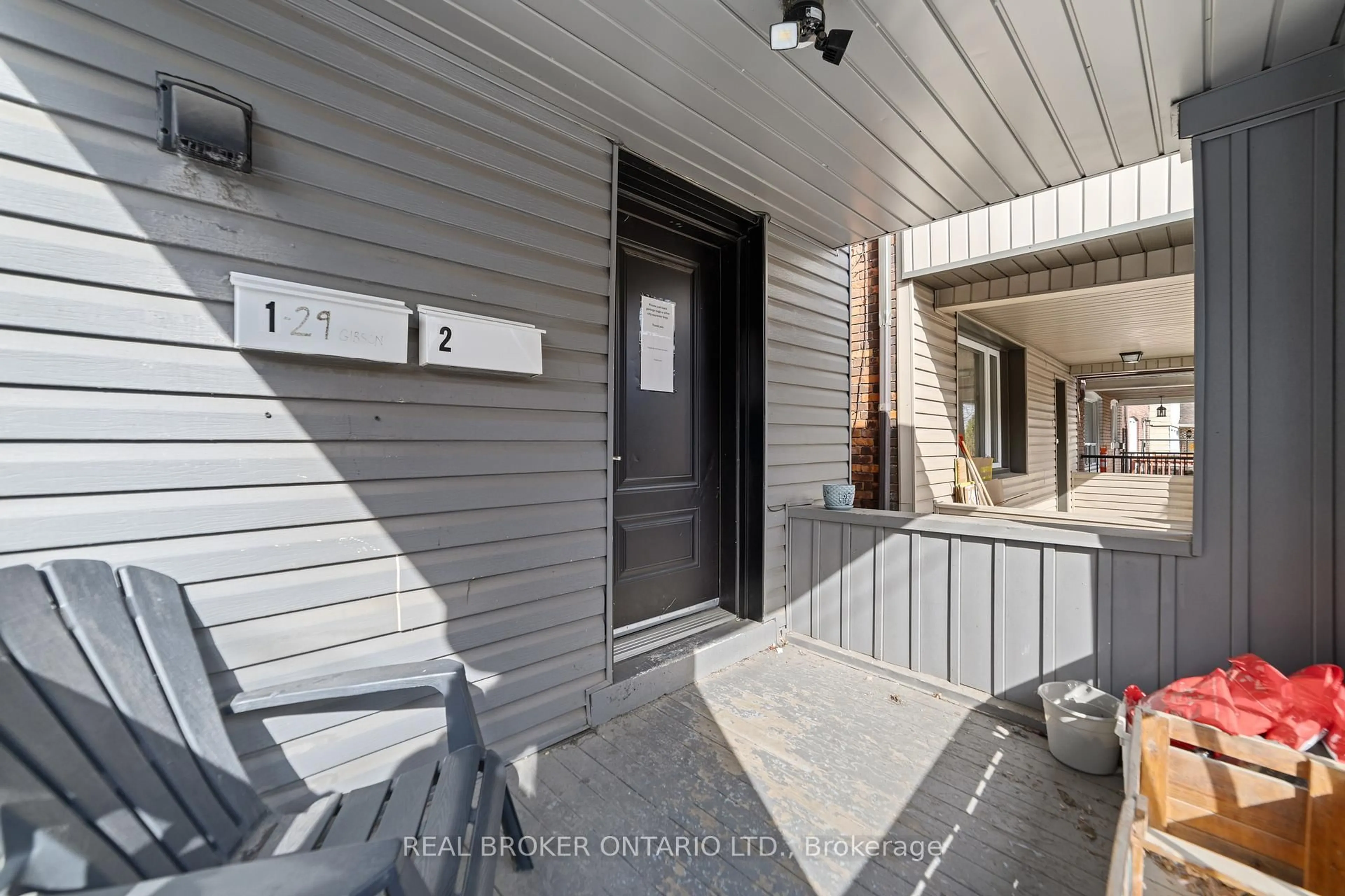 Indoor entryway for 29 Gibson Ave, Hamilton Ontario L8L 6J4