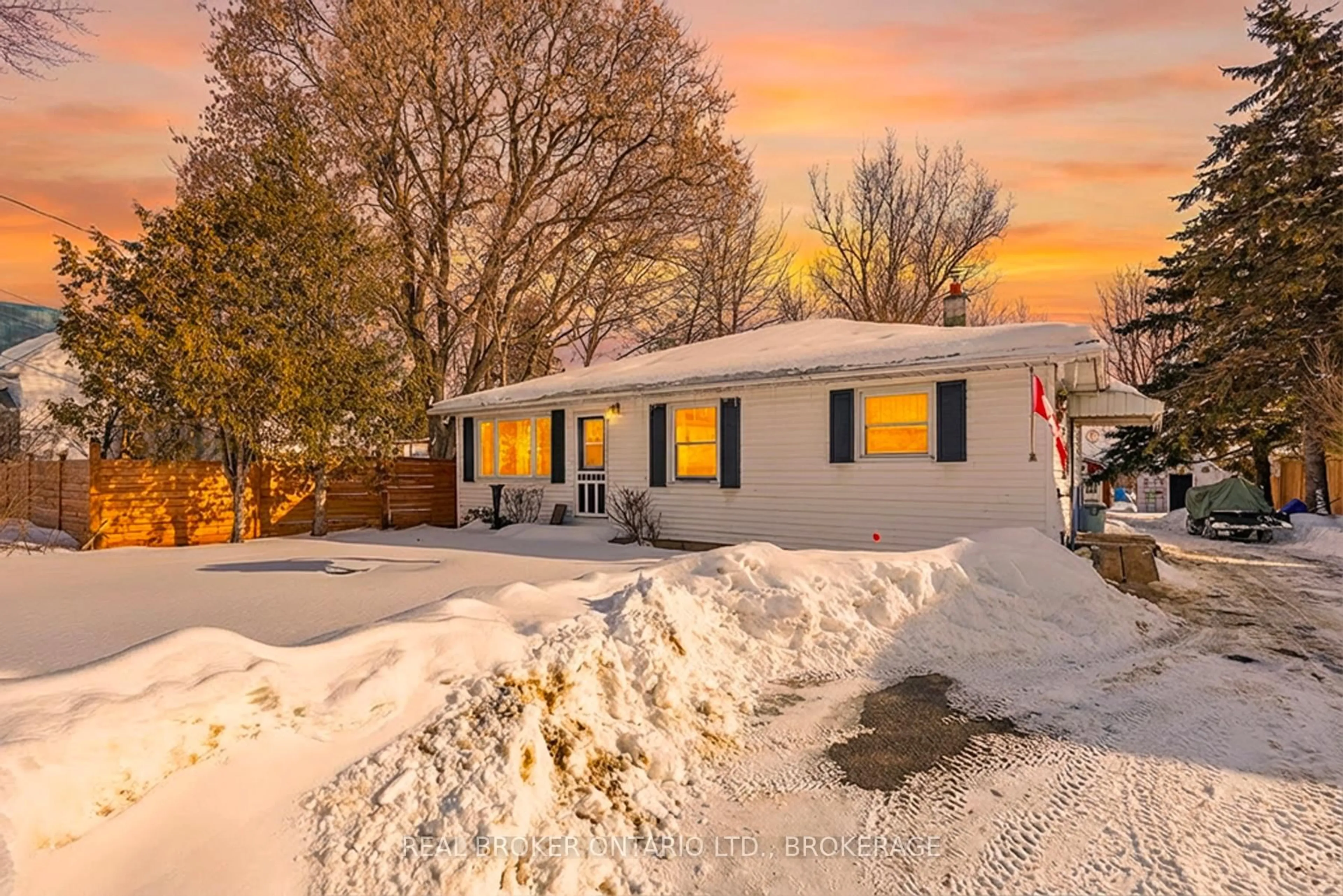 A pic from outside/outdoor area/front of a property/back of a property/a pic from drone, street for 4380 William St, Harrowsmith Ontario K0H 1V0