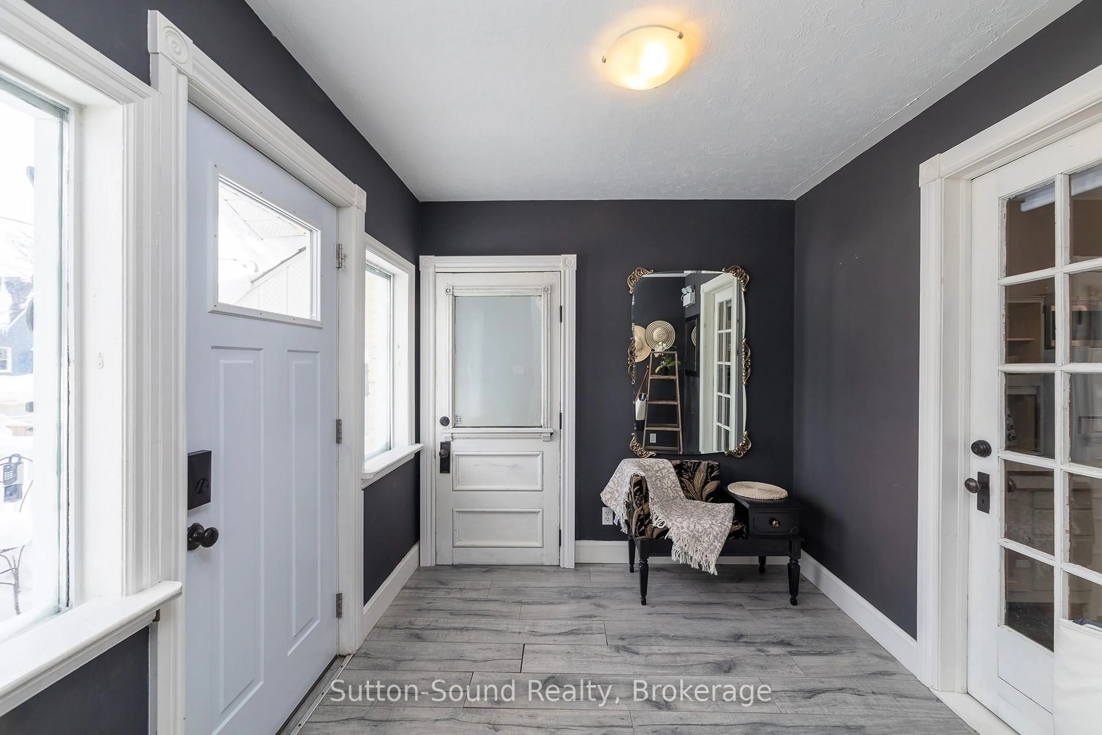 Indoor entryway for 764 Goderich St, Saugeen Shores Ontario N0H 2C3