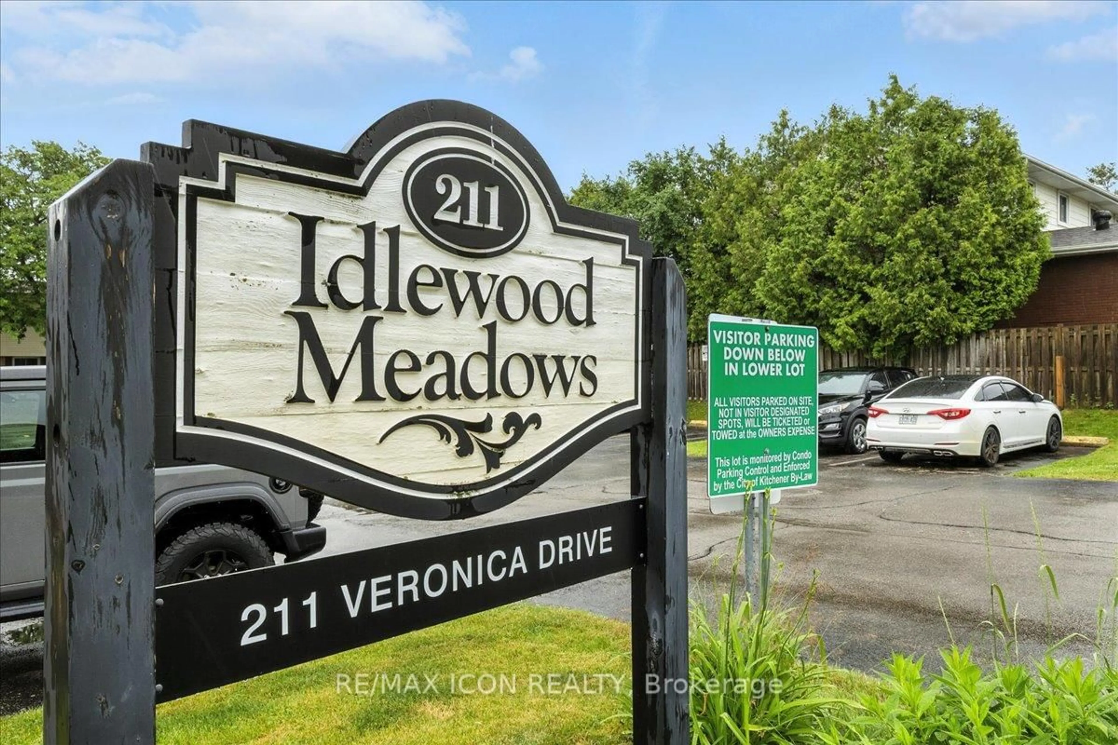 Unknown for 211 Veronica Dr #26, Kitchener Ontario N2A 2R8