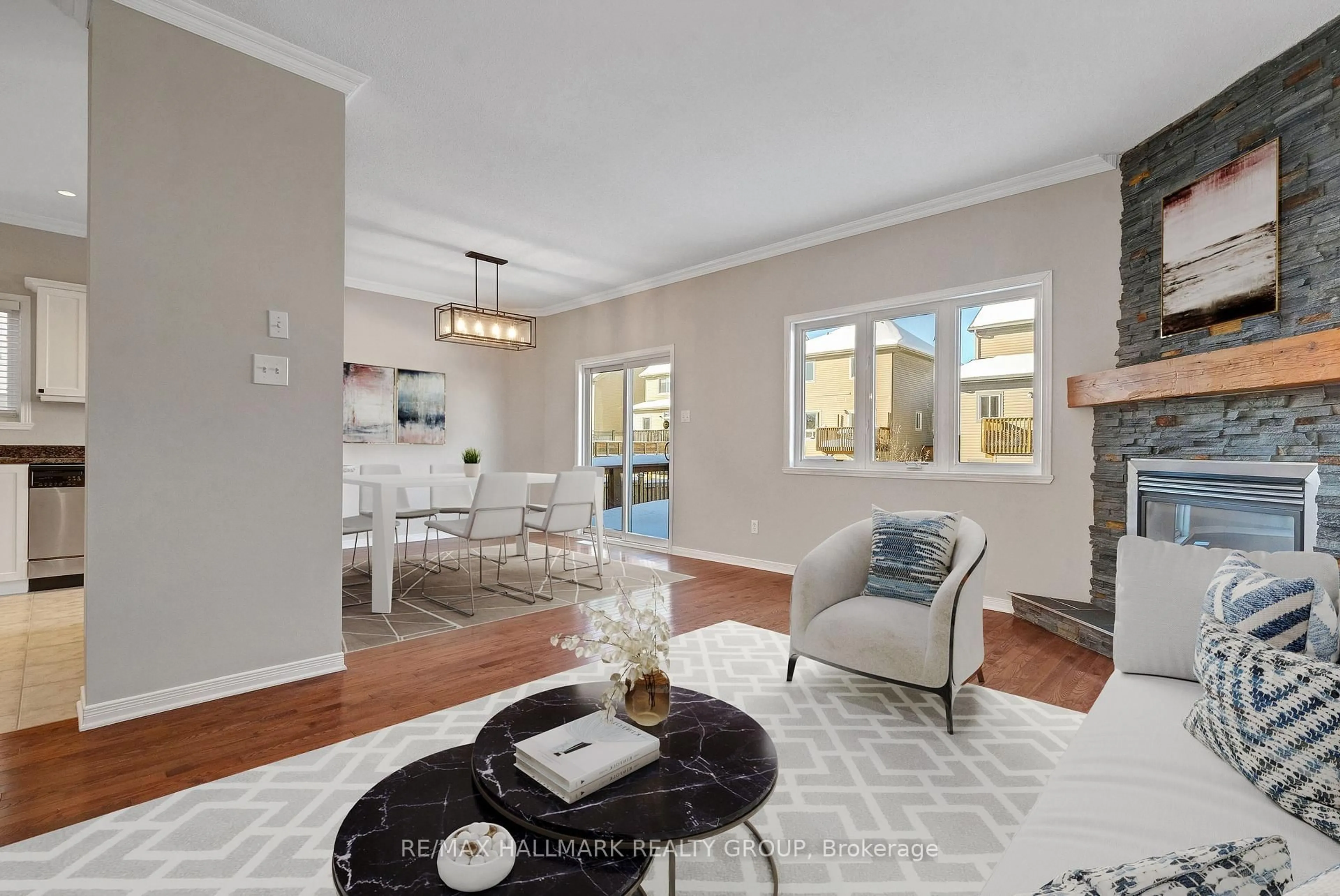 Living room with furniture, unknown for 401 JASPER Cres, Clarence-Rockland Ontario K4K 0C8